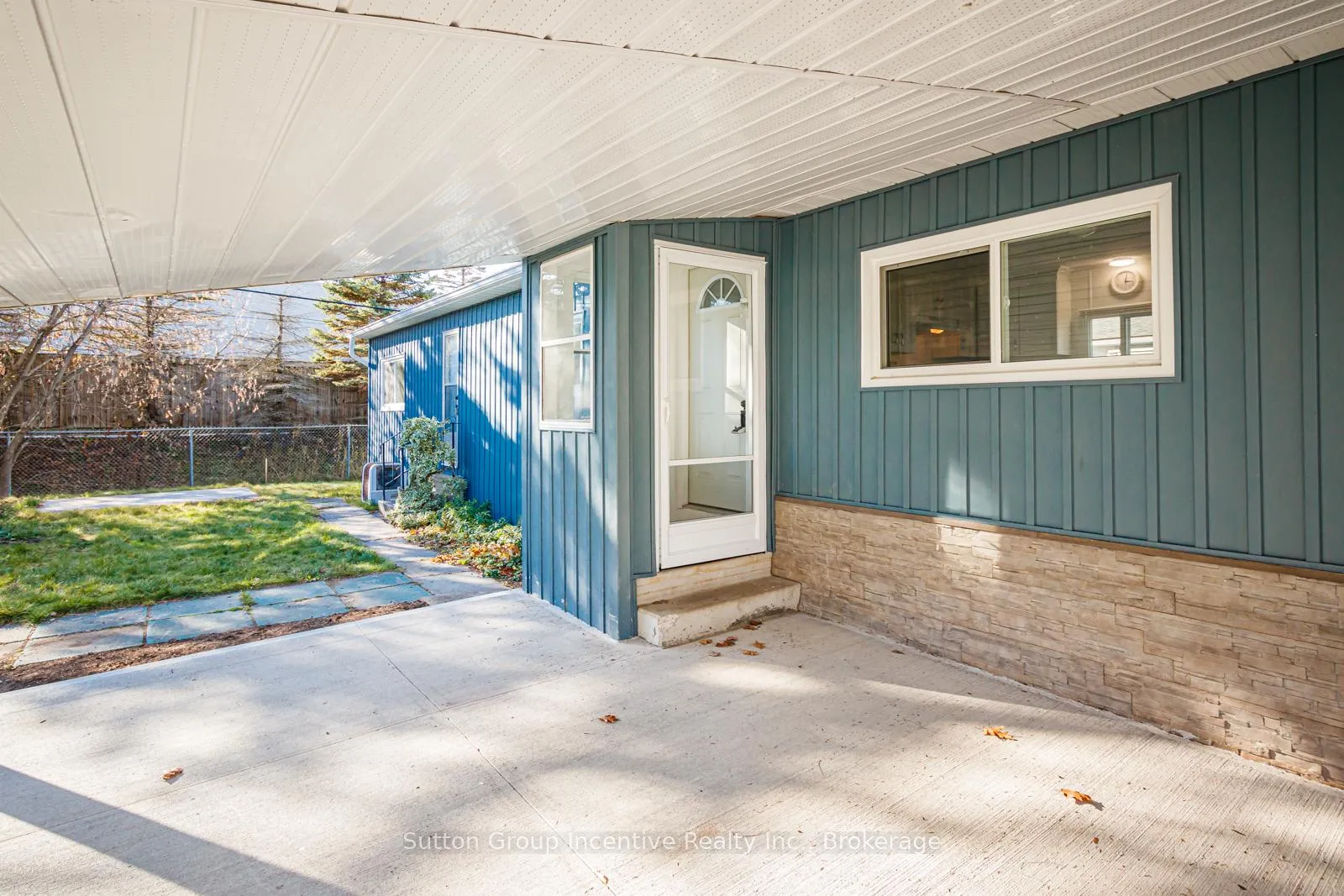 Photo 5 of 6 Georgian Glen Drive, Wasaga Beach — HOMEH