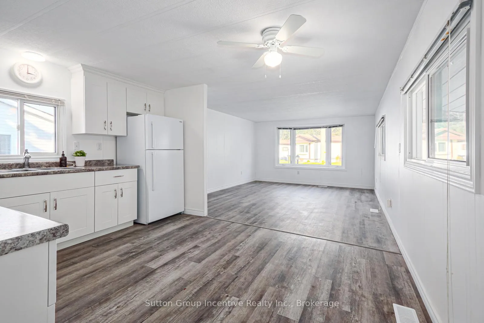 Photo 13 of 6 Georgian Glen Drive, Wasaga Beach — HOMEH