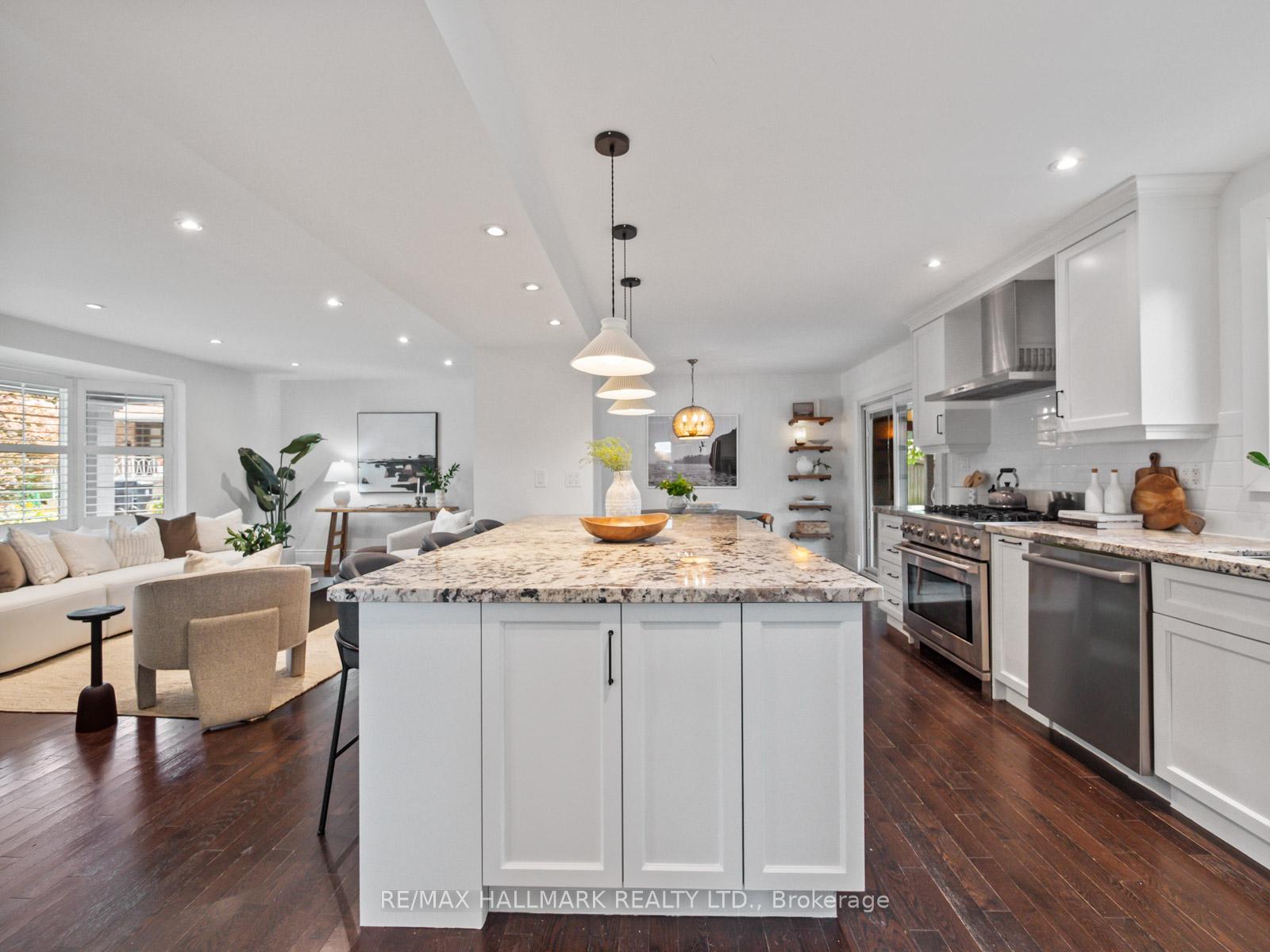 Photo 12 of 7 Haregate Court, Etobicoke, Willowridge-Martingrove-Richview — HOMEH