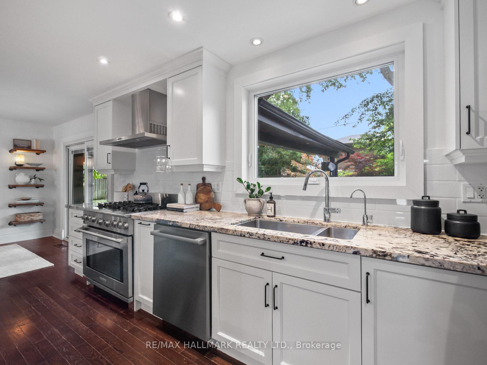 Photo 13 of 7 Haregate Court, Etobicoke, Willowridge-Martingrove-Richview — HOMEH