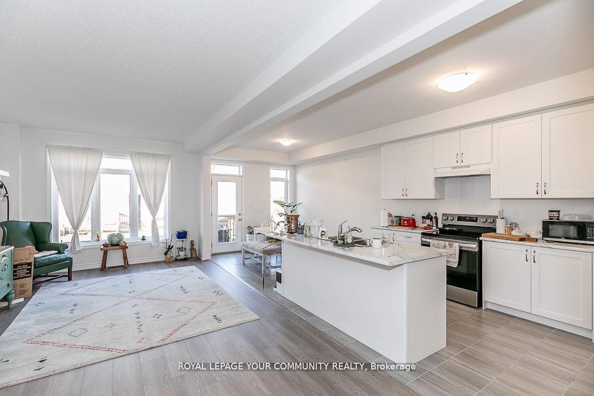 Photo 2 of 2203 Grainger Loop, Innisfil, Alcona — HOMEH