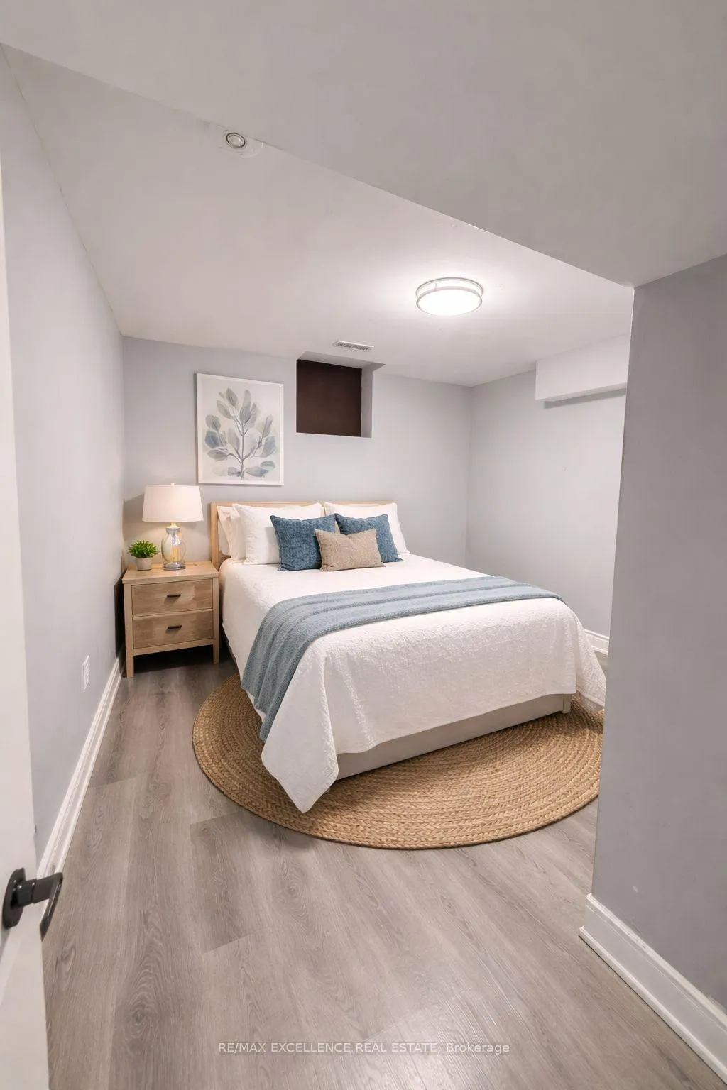 Photo 14 of 68 Alabaster Drive, Brampton, Brampton North — HOMEH
