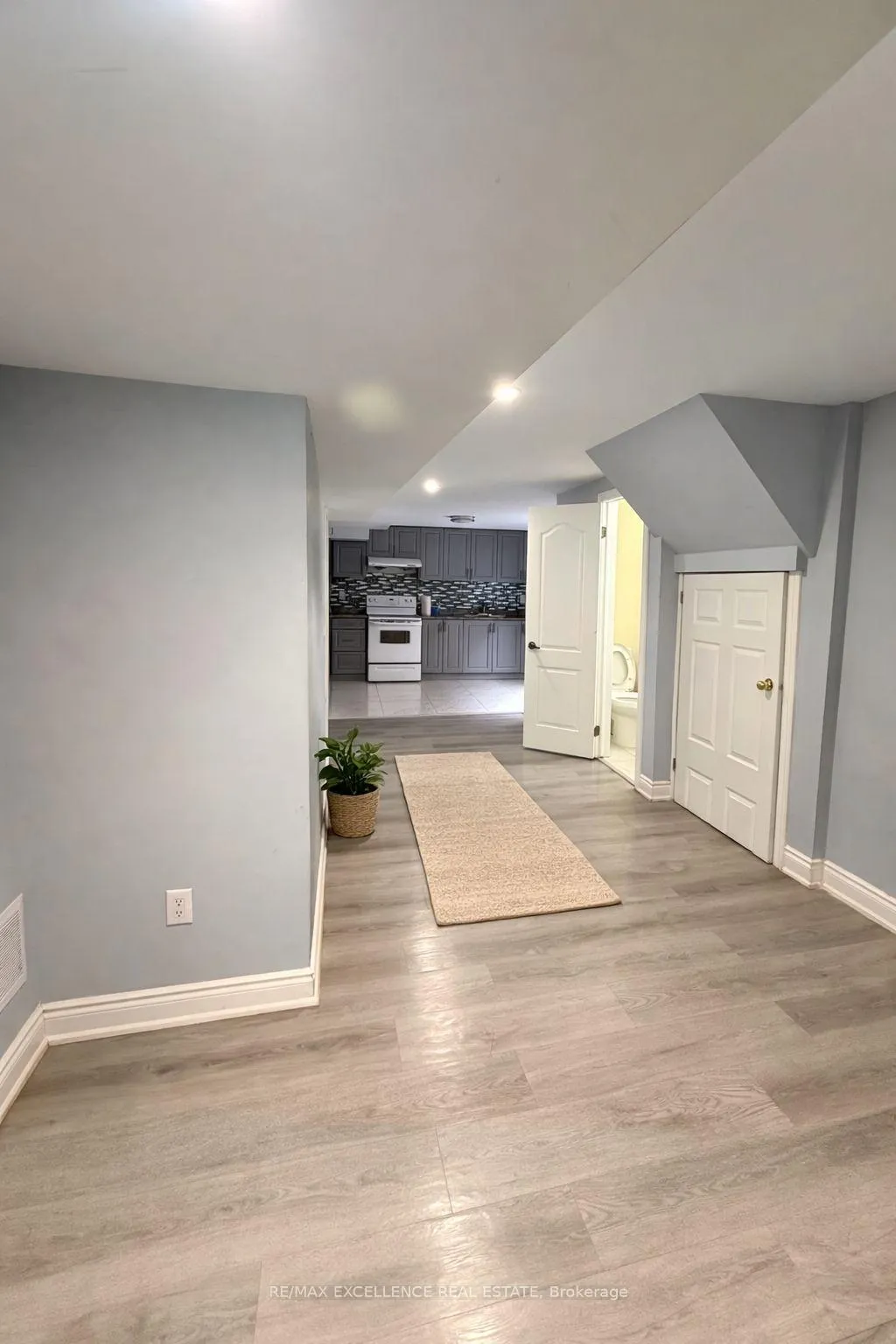 Photo 17 of 68 Alabaster Drive, Brampton, Brampton North — HOMEH