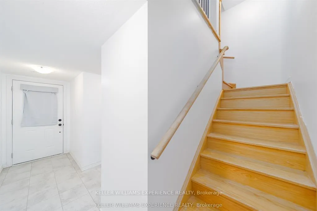 Photo 4 of 25 Tobias Lane, Barrie, Rural Barrie Southeast — HOMEH