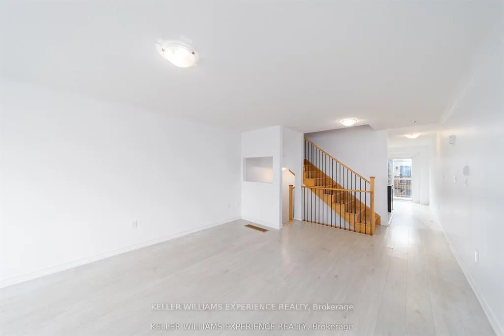 Photo 7 of 25 Tobias Lane, Barrie, Rural Barrie Southeast — HOMEH