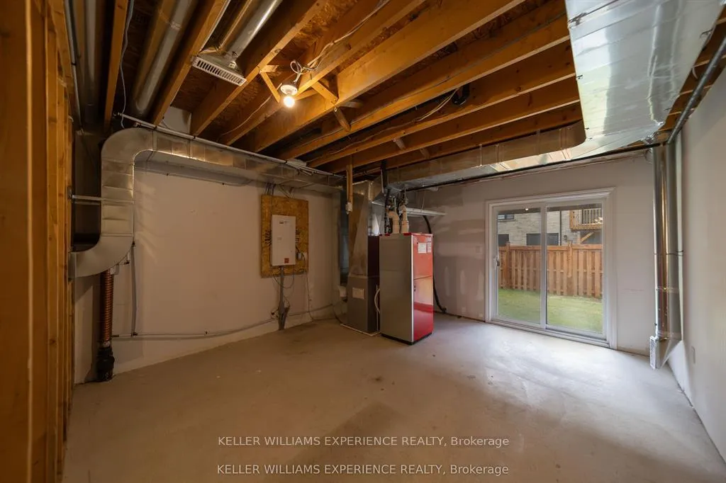 Photo 17 of 25 Tobias Lane, Barrie, Rural Barrie Southeast — HOMEH