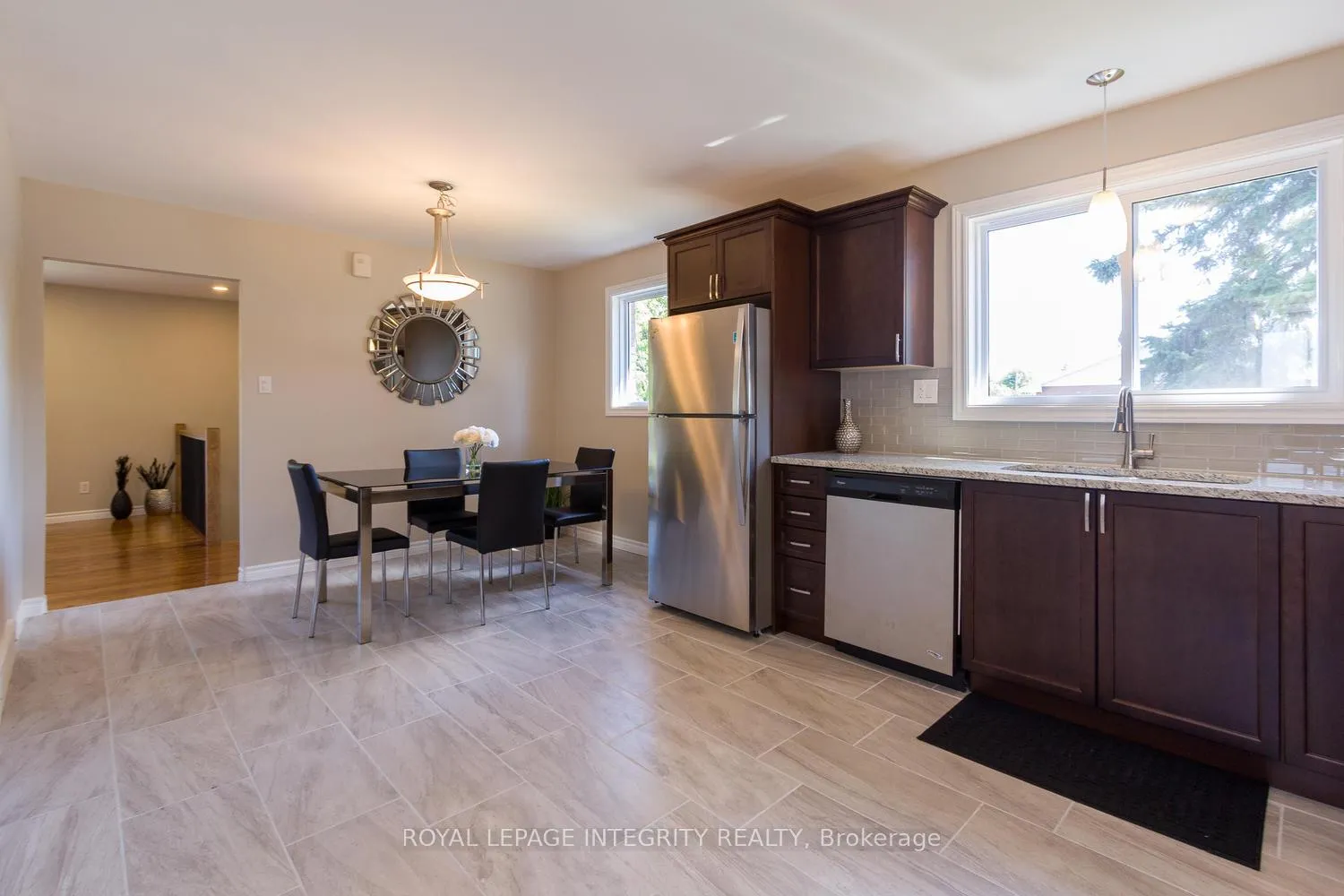 Photo 45 of 392 Tremblay Road, Ottawa, Eastway Gardens/Industrial Park — HOMEH