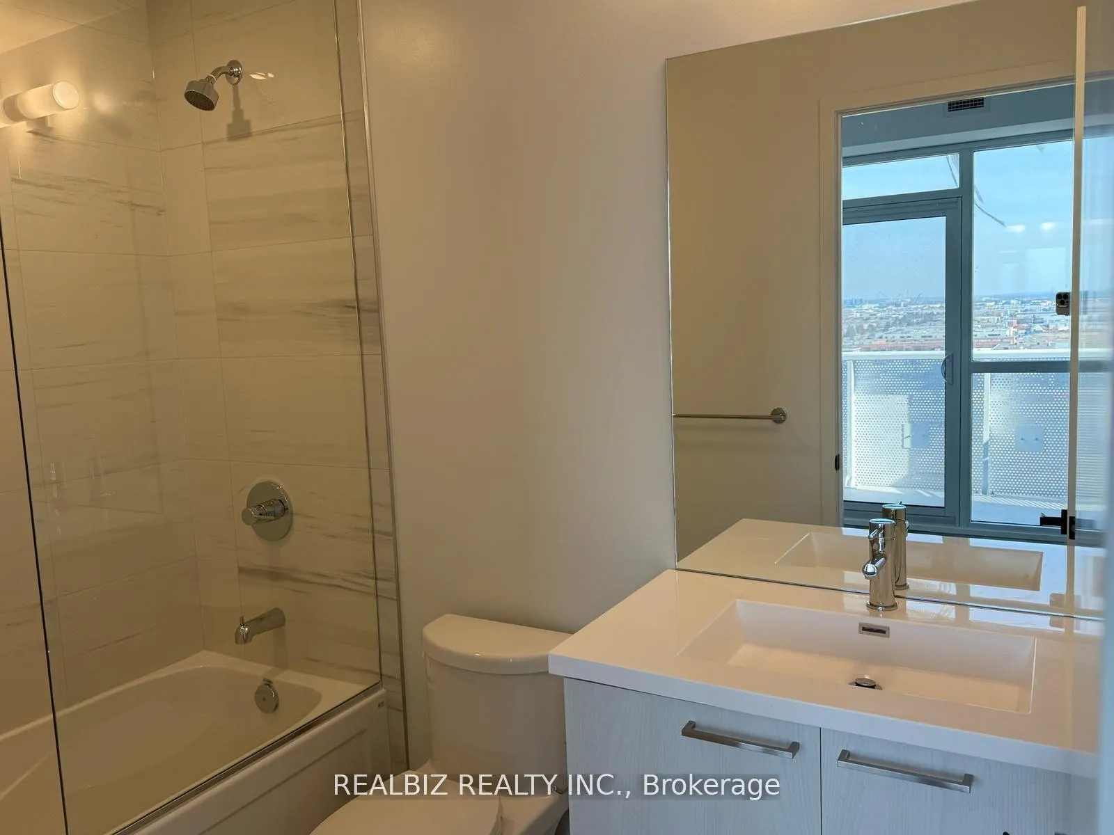 Photo 3 of Unit 1109, 225 Commerce Street, Vaughan, Vaughan Corporate Centre — HOMEH