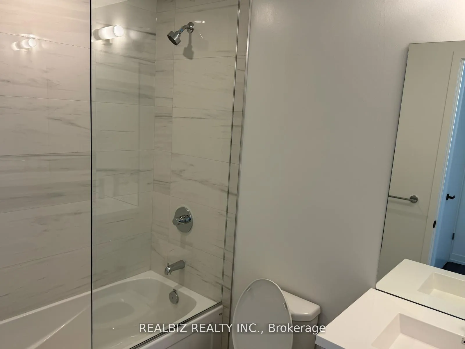 Photo 8 of Unit 1109, 225 Commerce Street, Vaughan, Vaughan Corporate Centre — HOMEH