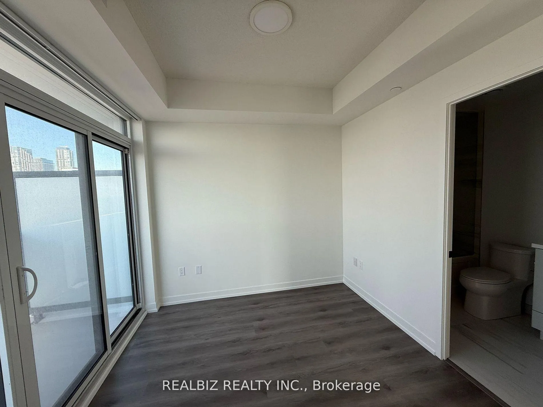 Photo 11 of Unit 1109, 225 Commerce Street, Vaughan, Vaughan Corporate Centre — HOMEH