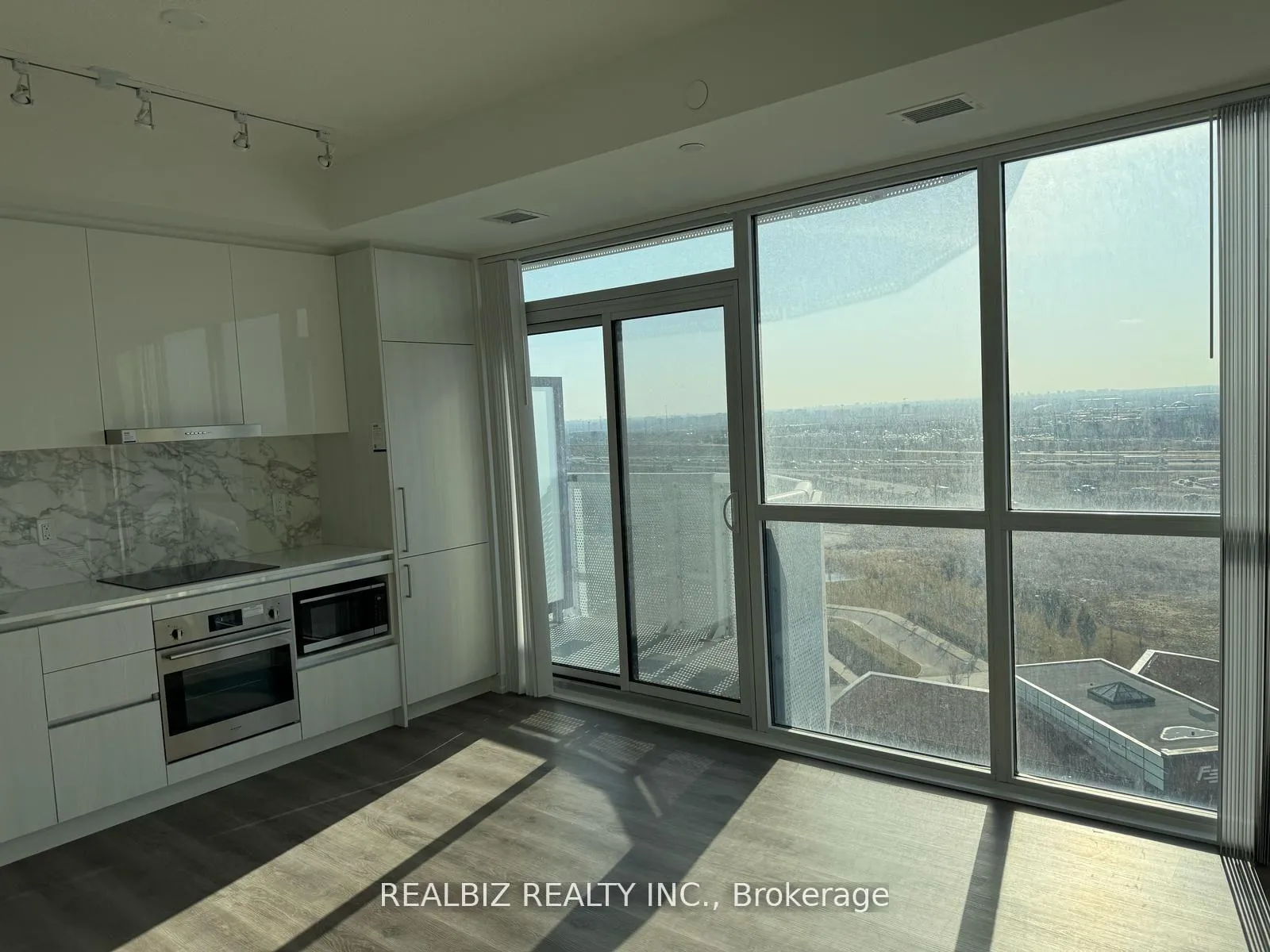 Photo 13 of Unit 1109, 225 Commerce Street, Vaughan, Vaughan Corporate Centre — HOMEH