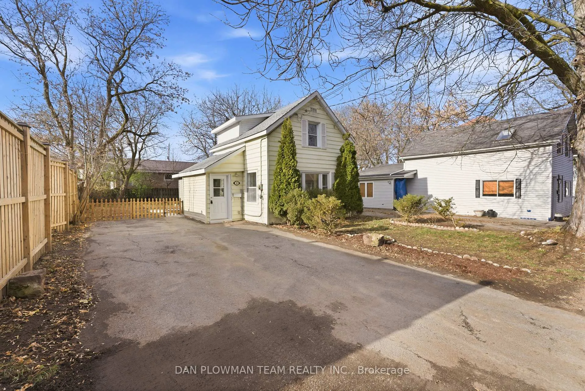 Photo 4 of 2 Wickett Street, Belleville, Belleville Ward — HOMEH