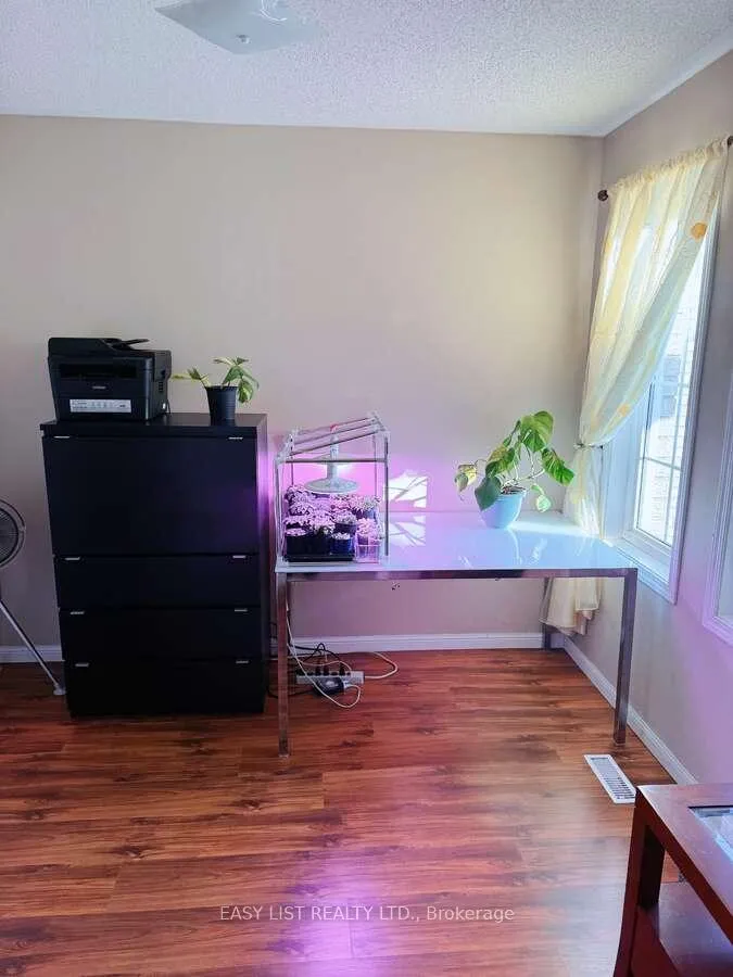 Photo 11 of 35 Ridwell Street, Barrie, Edgehill Drive — HOMEH
