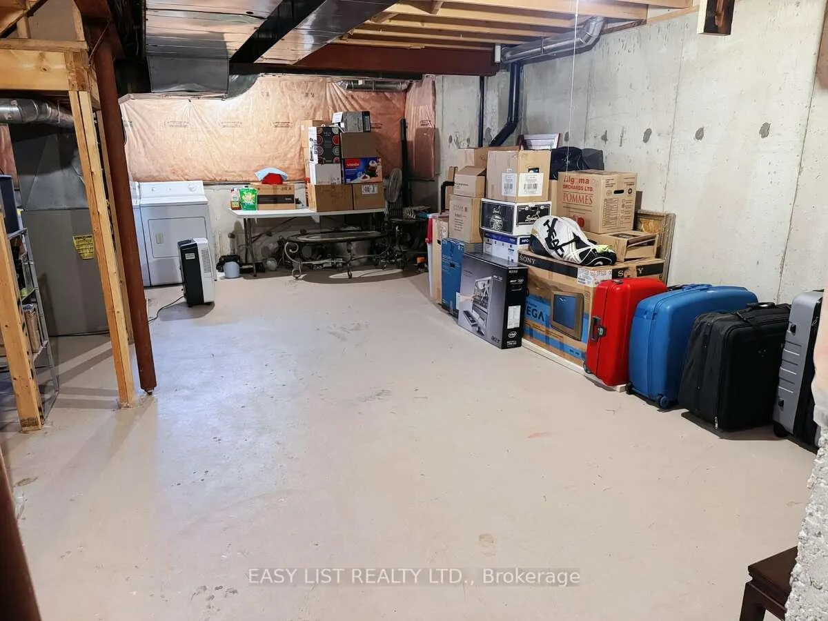 Photo 16 of 35 Ridwell Street, Barrie, Edgehill Drive — HOMEH