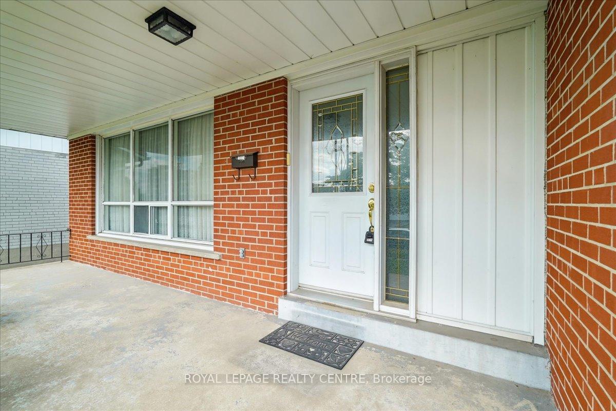 Photo 6 of 151 Redgrave Drive, Etobicoke, Willowridge-Martingrove-Richview — HOMEH