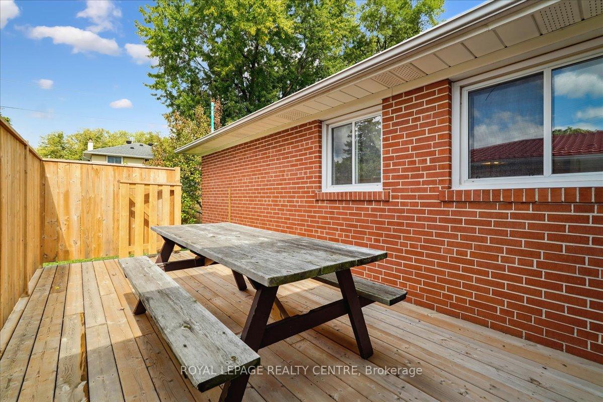 Photo 34 of 151 Redgrave Drive, Etobicoke, Willowridge-Martingrove-Richview — HOMEH