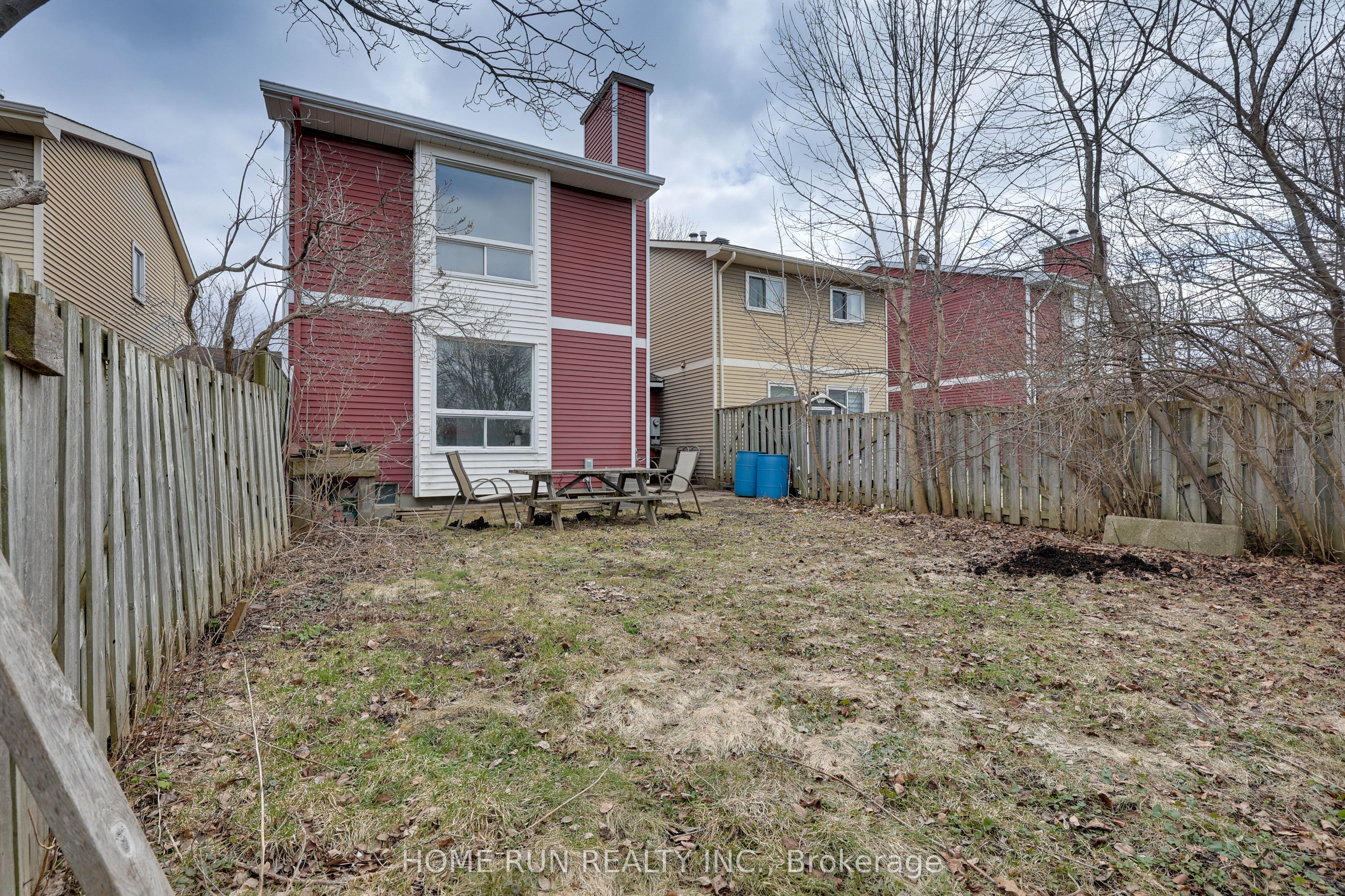 Photo 40 of 16 Sovereign Avenue, Ottawa, Craig Henry/Woodvale — HOMEH