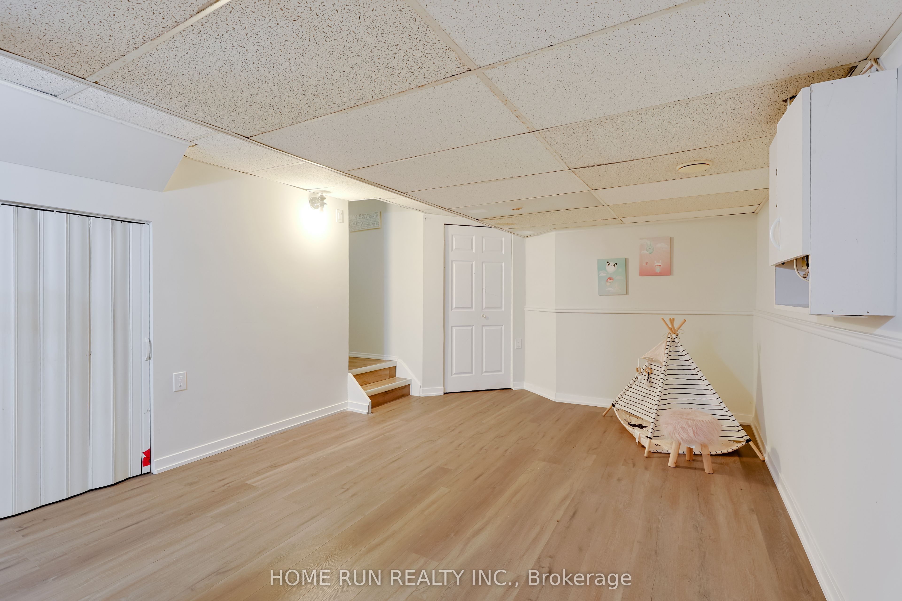Photo 36 of 16 Sovereign Avenue, Ottawa, Craig Henry/Woodvale — HOMEH