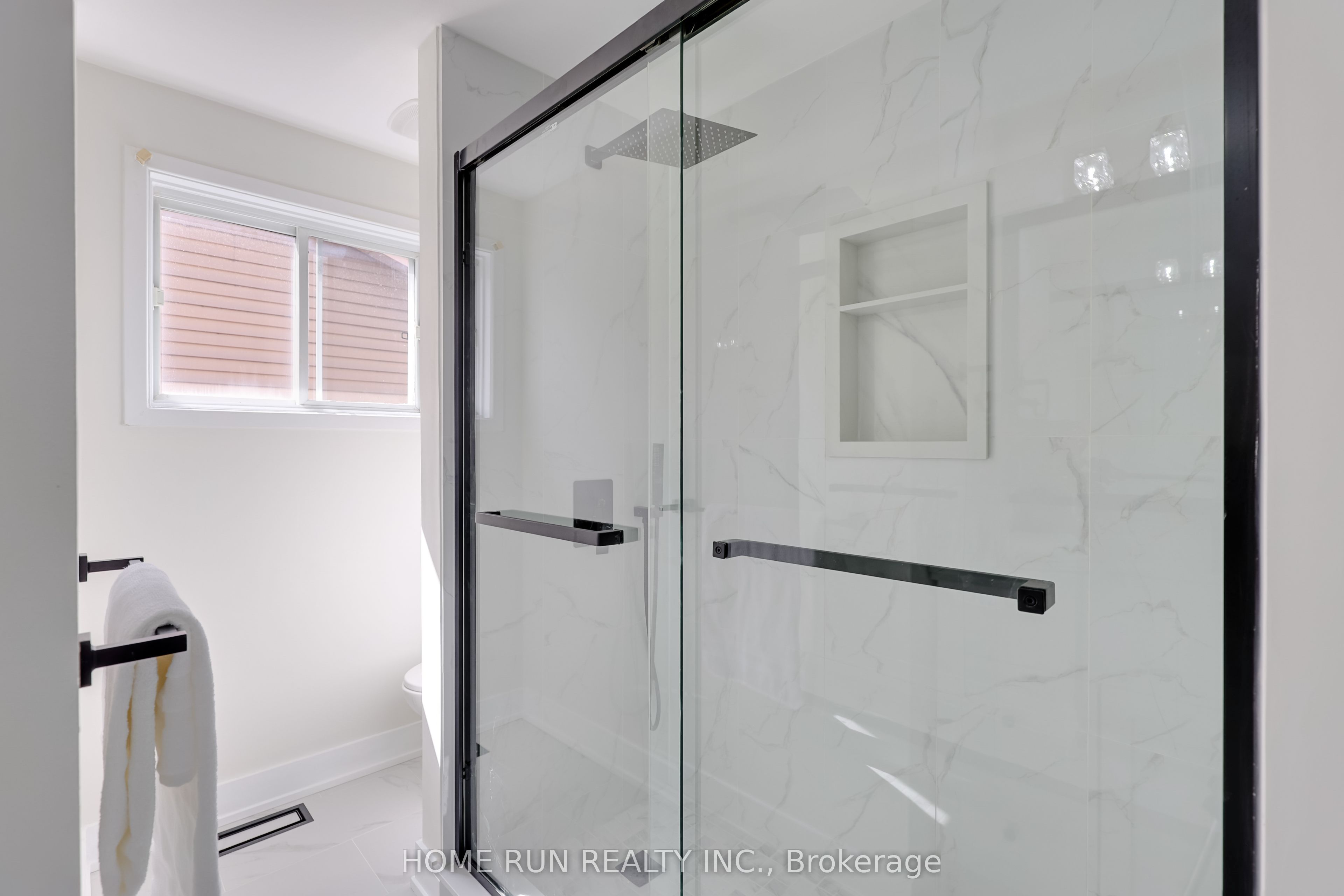 Photo 32 of 16 Sovereign Avenue, Ottawa, Craig Henry/Woodvale — HOMEH