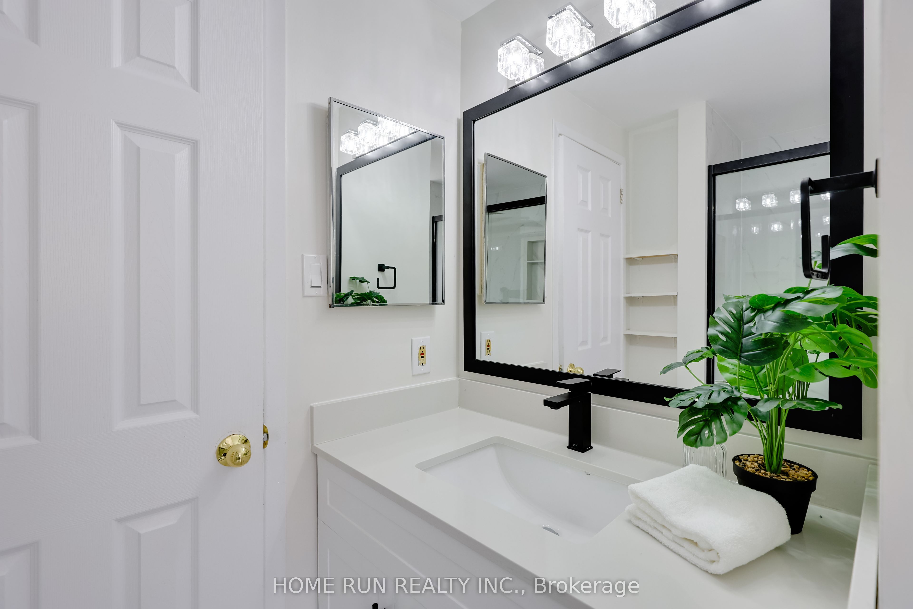 Photo 33 of 16 Sovereign Avenue, Ottawa, Craig Henry/Woodvale — HOMEH