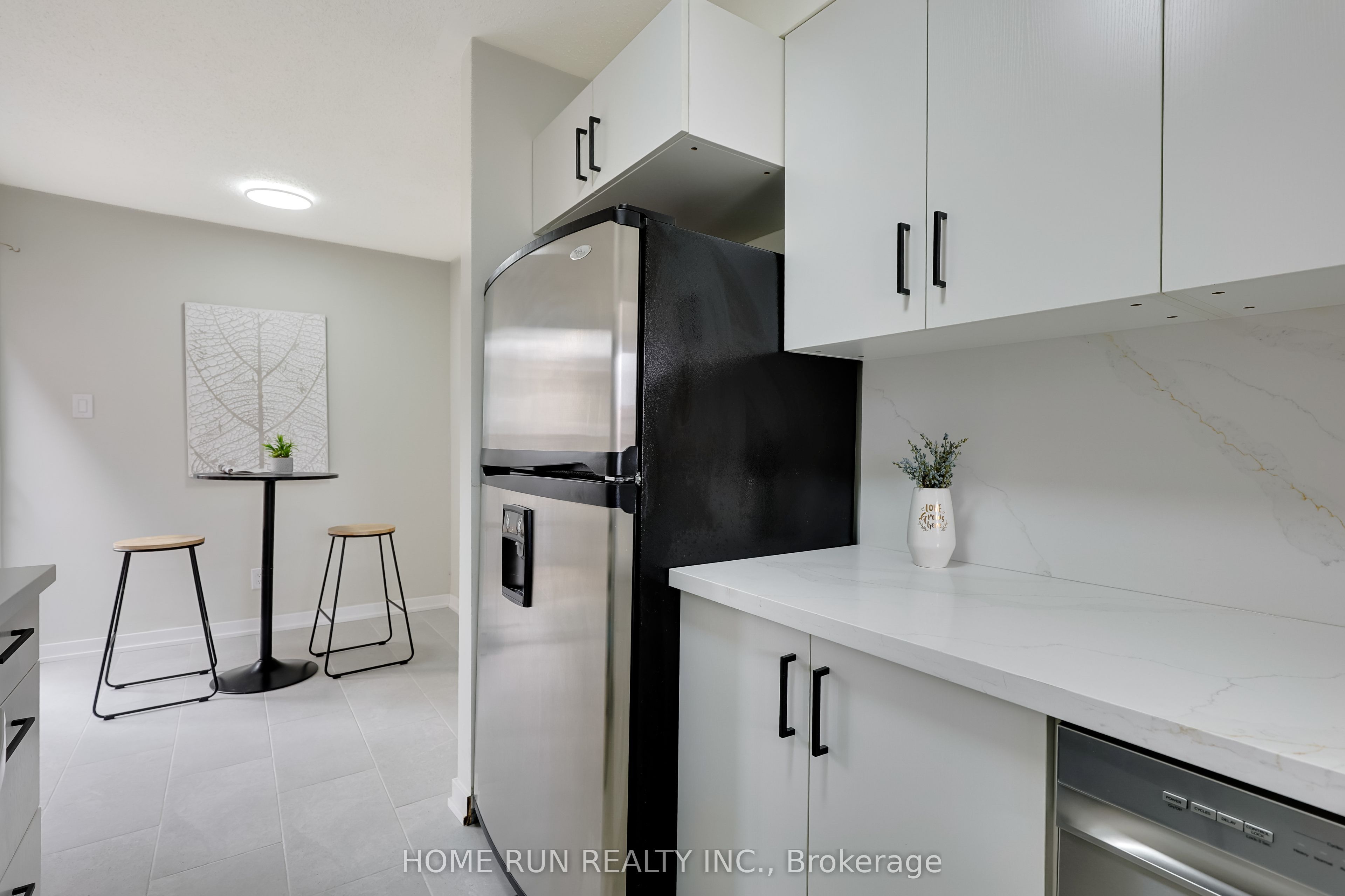 Photo 19 of 16 Sovereign Avenue, Ottawa, Craig Henry/Woodvale — HOMEH
