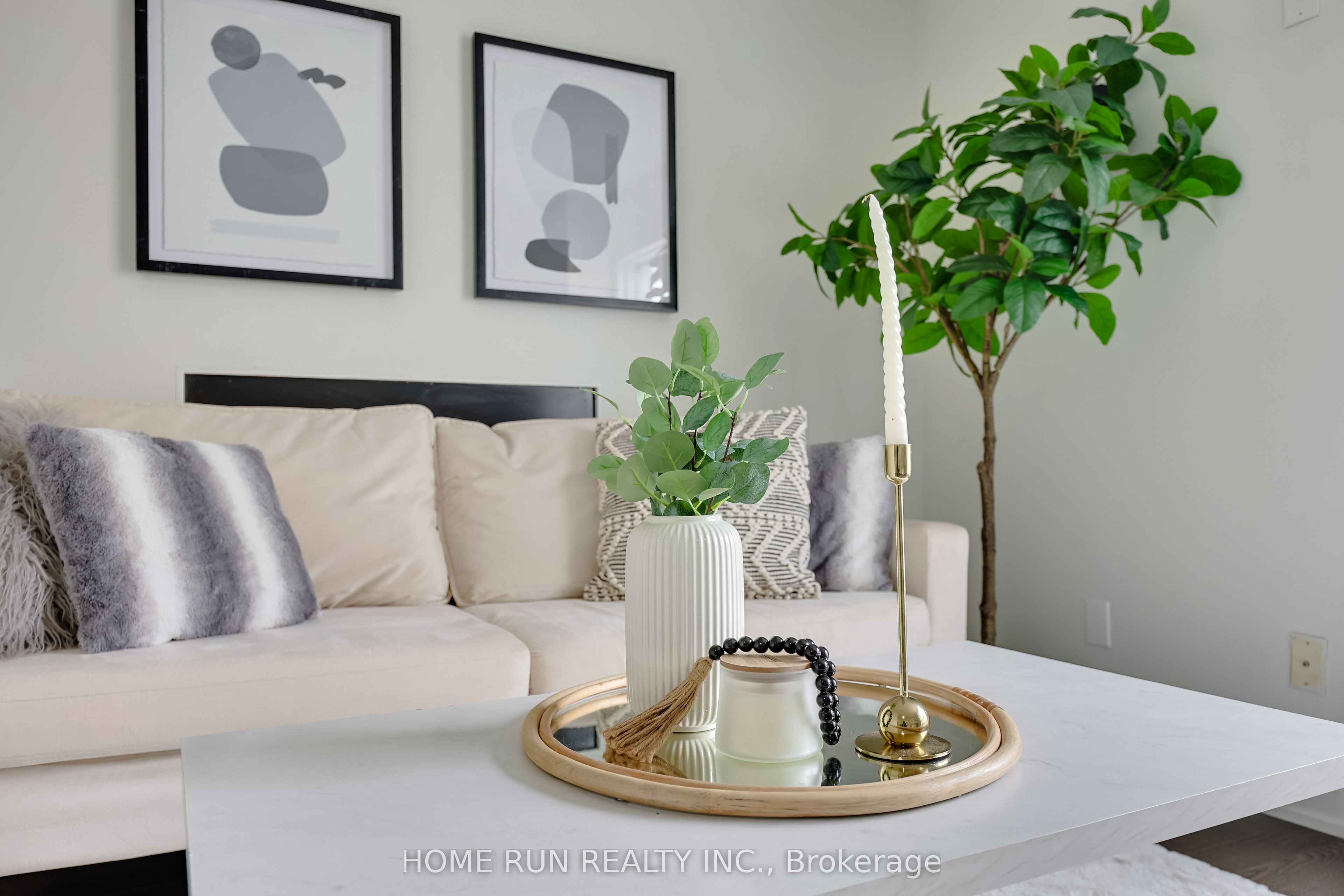 Photo 14 of 16 Sovereign Avenue, Ottawa, Craig Henry/Woodvale — HOMEH