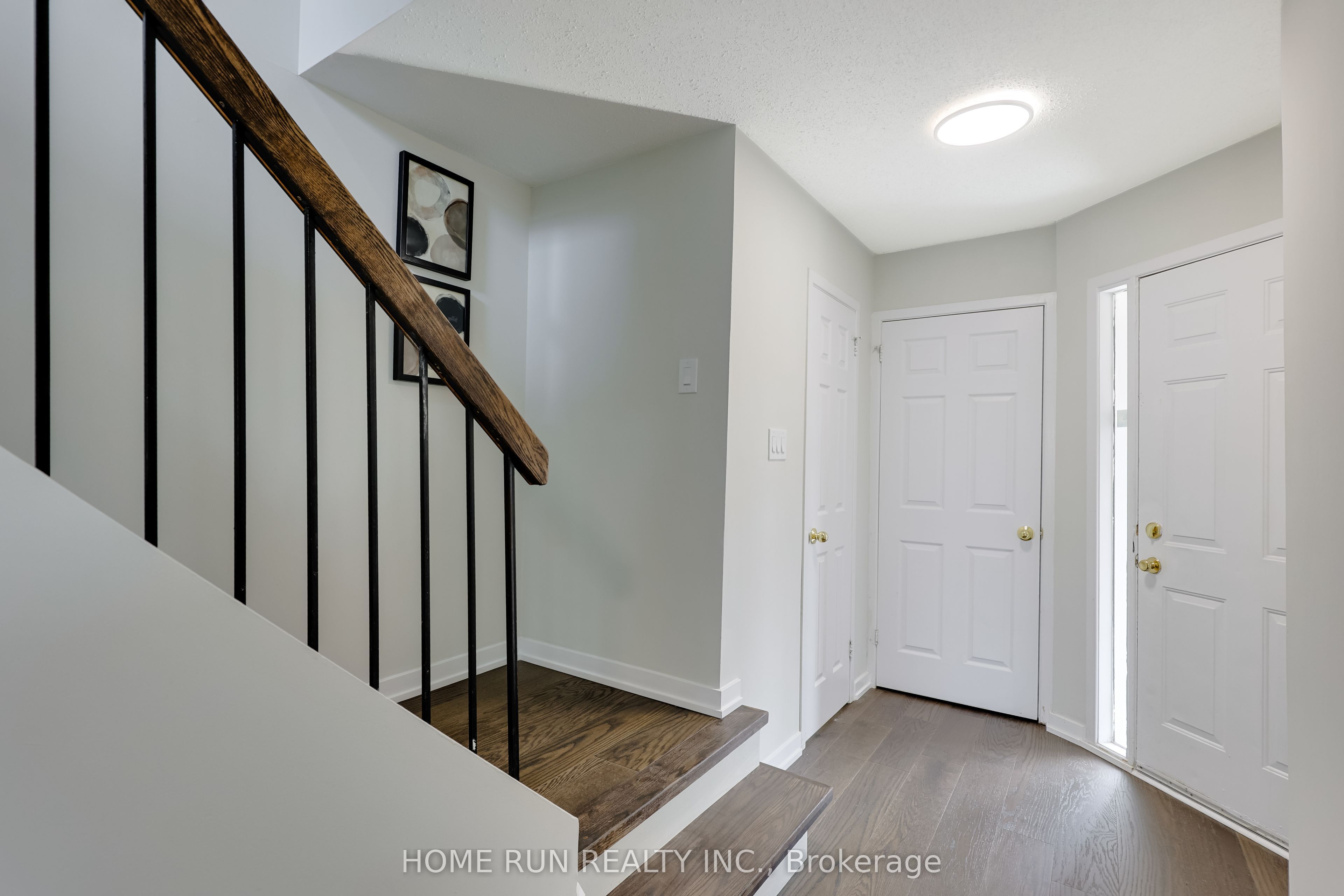 Photo 2 of 16 Sovereign Avenue, Ottawa, Craig Henry/Woodvale — HOMEH