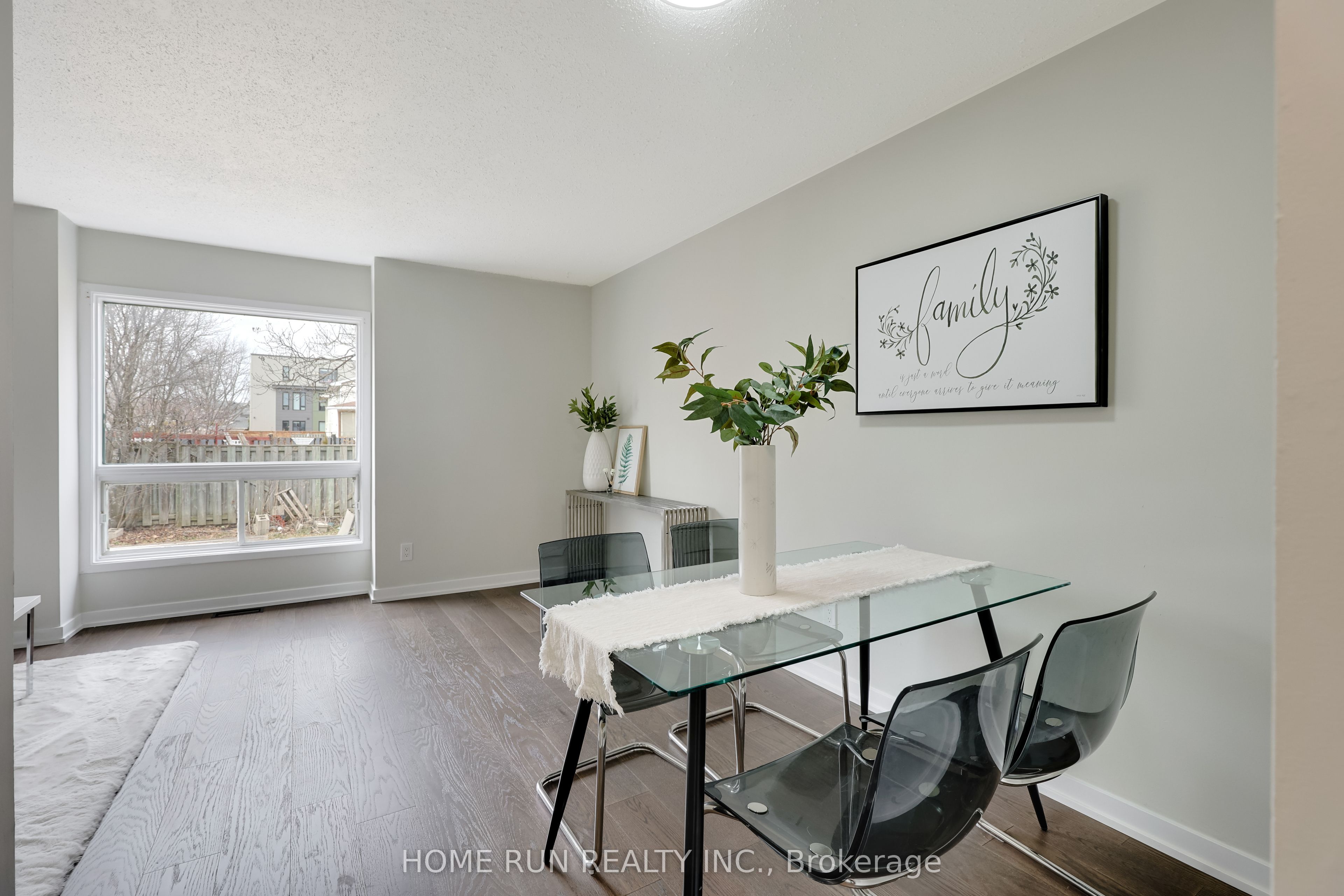 Photo 7 of 16 Sovereign Avenue, Ottawa, Craig Henry/Woodvale — HOMEH