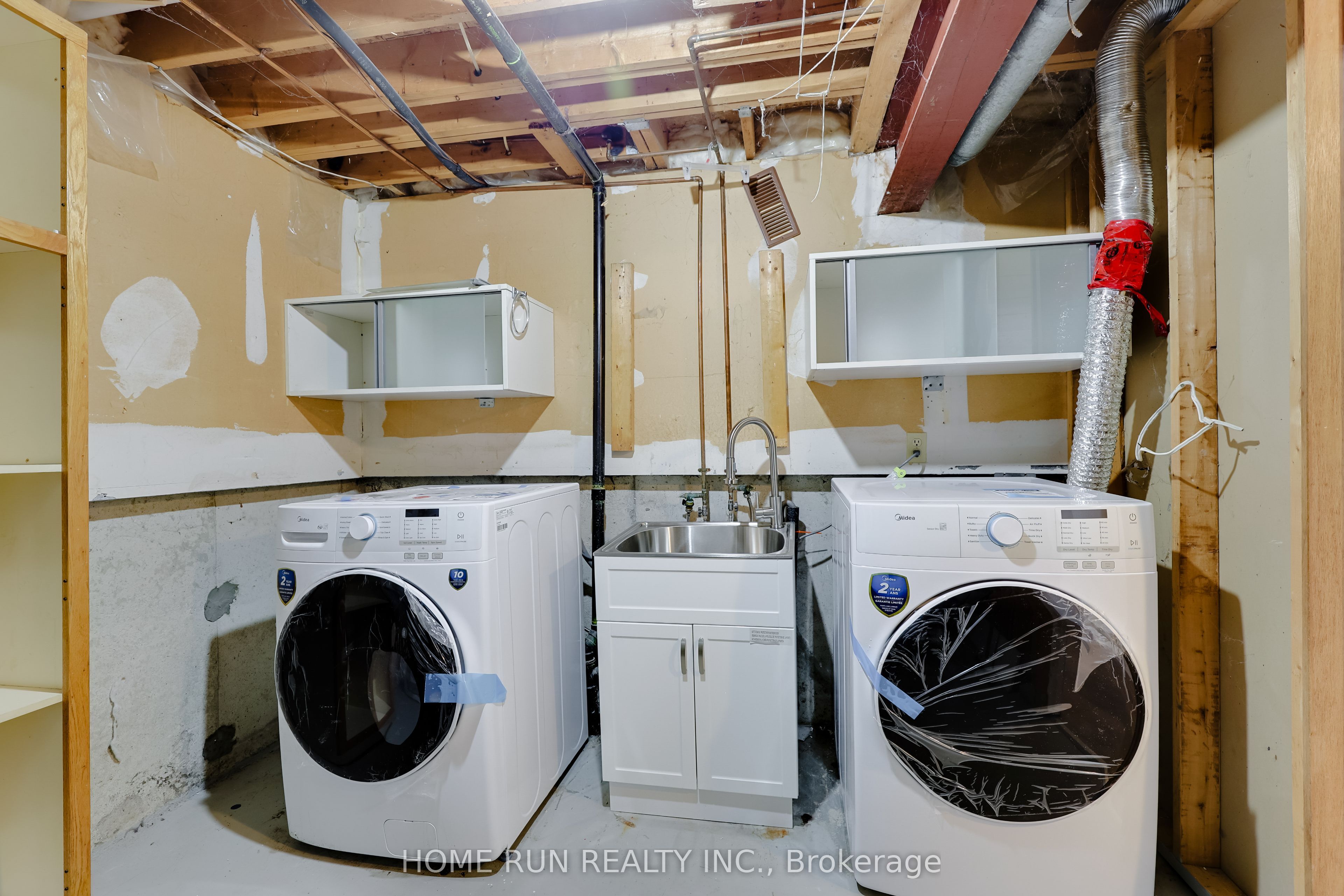 Photo 38 of 16 Sovereign Avenue, Ottawa, Craig Henry/Woodvale — HOMEH