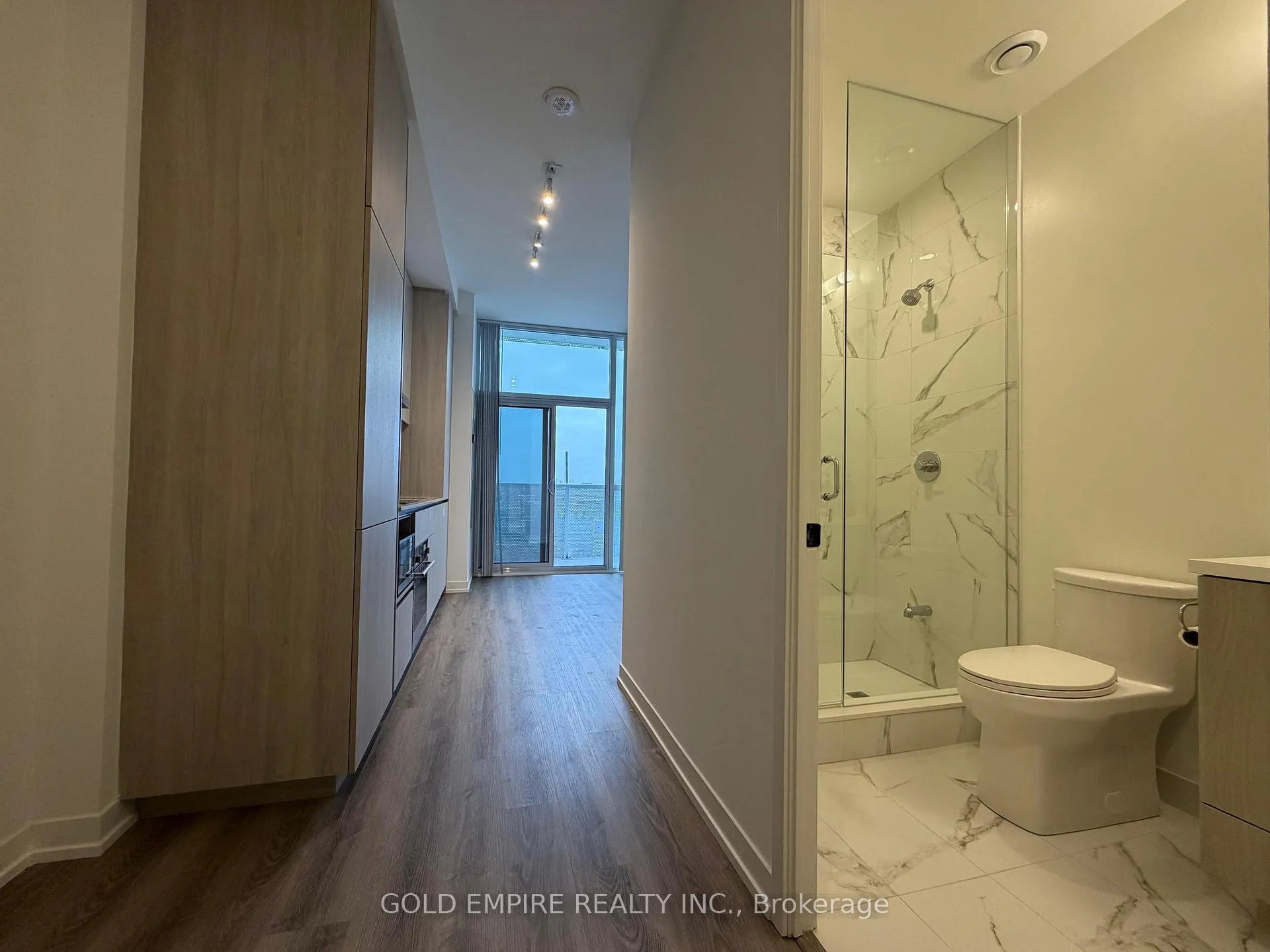 Photo 5 of Unit 609, 8 Interchange Way, Vaughan, Vaughan Corporate Centre — HOMEH