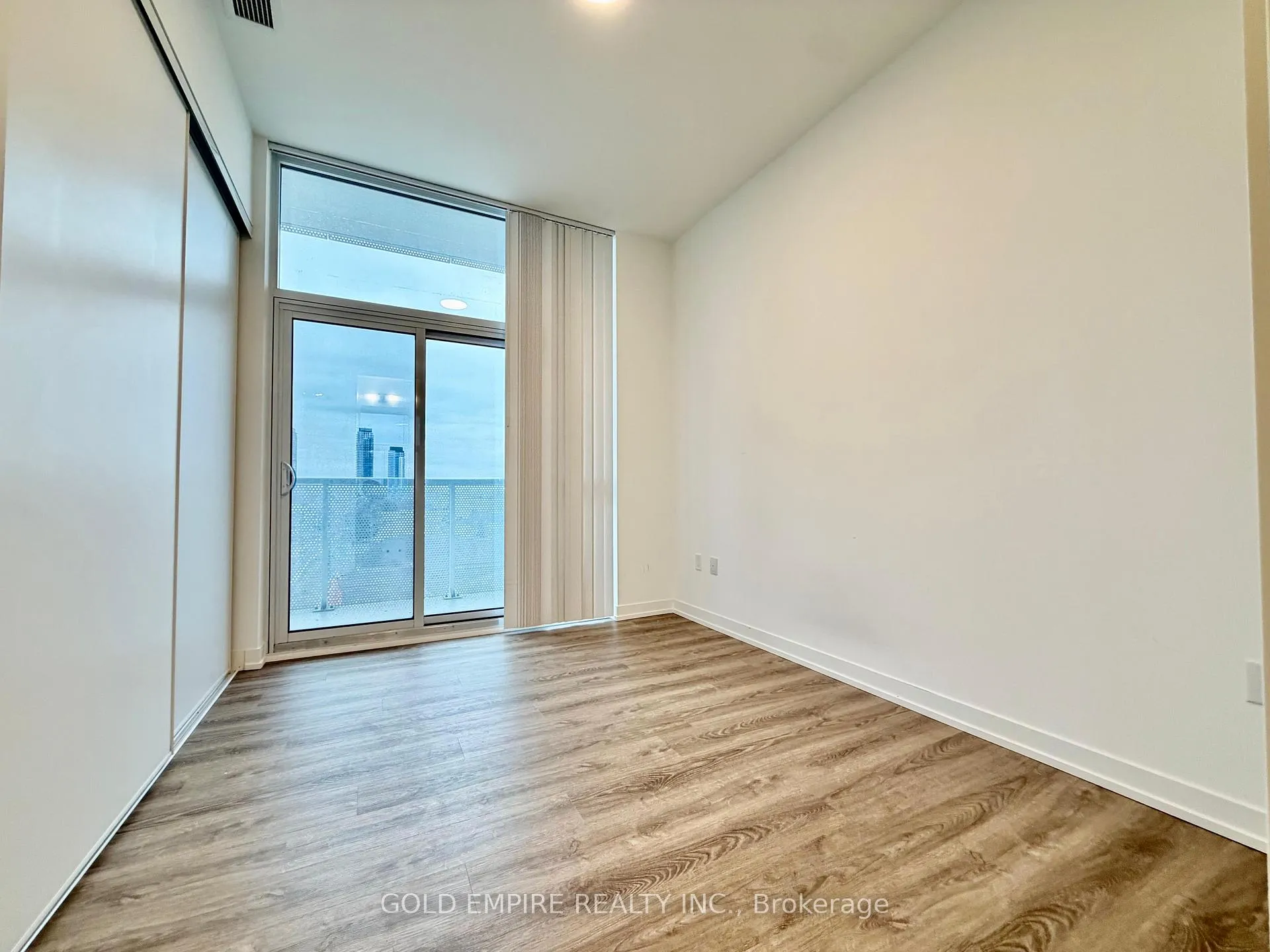 Photo 14 of Unit 609, 8 Interchange Way, Vaughan, Vaughan Corporate Centre — HOMEH