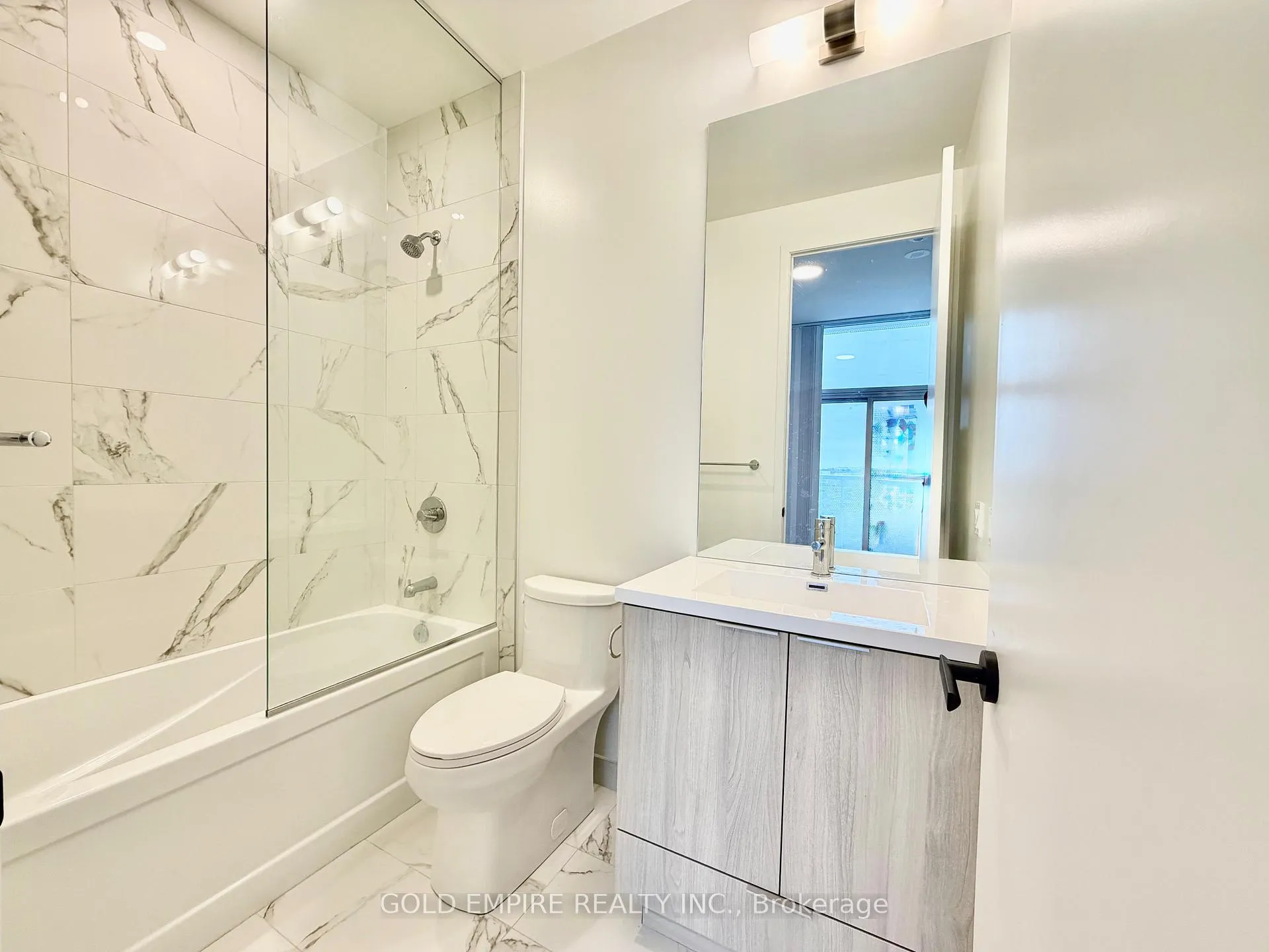 Photo 17 of Unit 609, 8 Interchange Way, Vaughan, Vaughan Corporate Centre — HOMEH