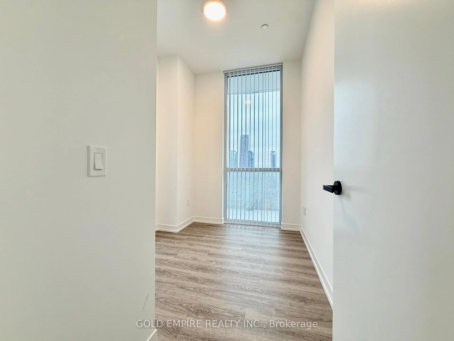 Photo 18 of Unit 609, 8 Interchange Way, Vaughan, Vaughan Corporate Centre — HOMEH