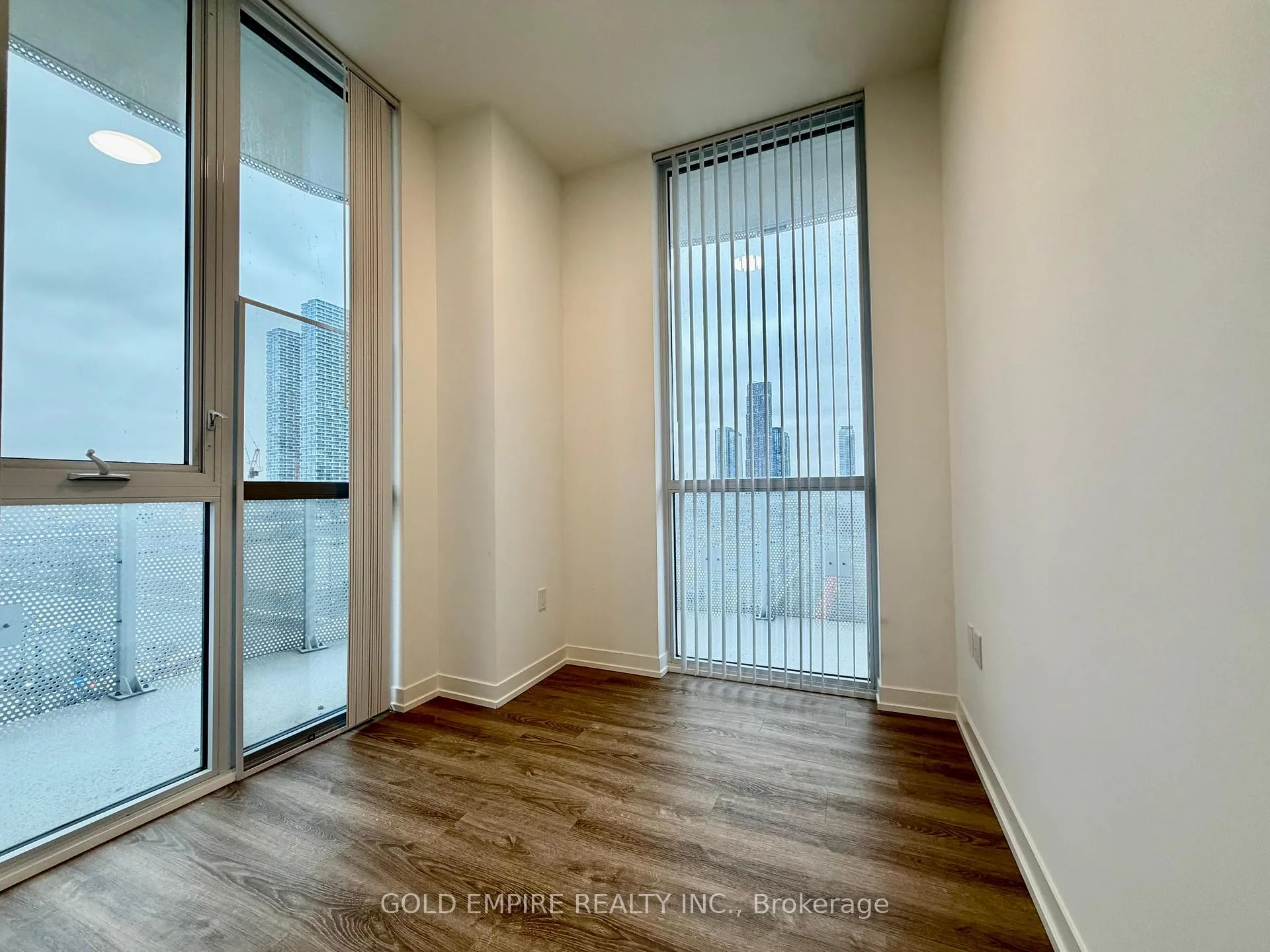 Photo 19 of Unit 609, 8 Interchange Way, Vaughan, Vaughan Corporate Centre — HOMEH