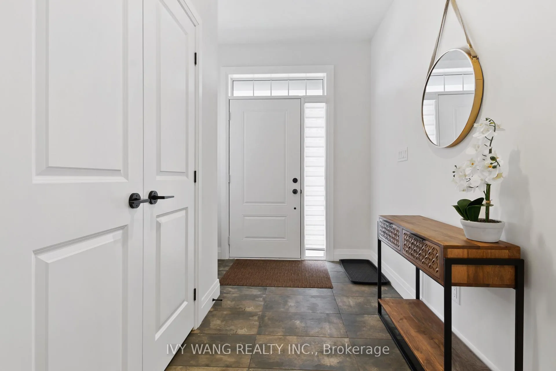 Photo 3 of 130 Red Pine Street, Blue Mountains — HOMEH