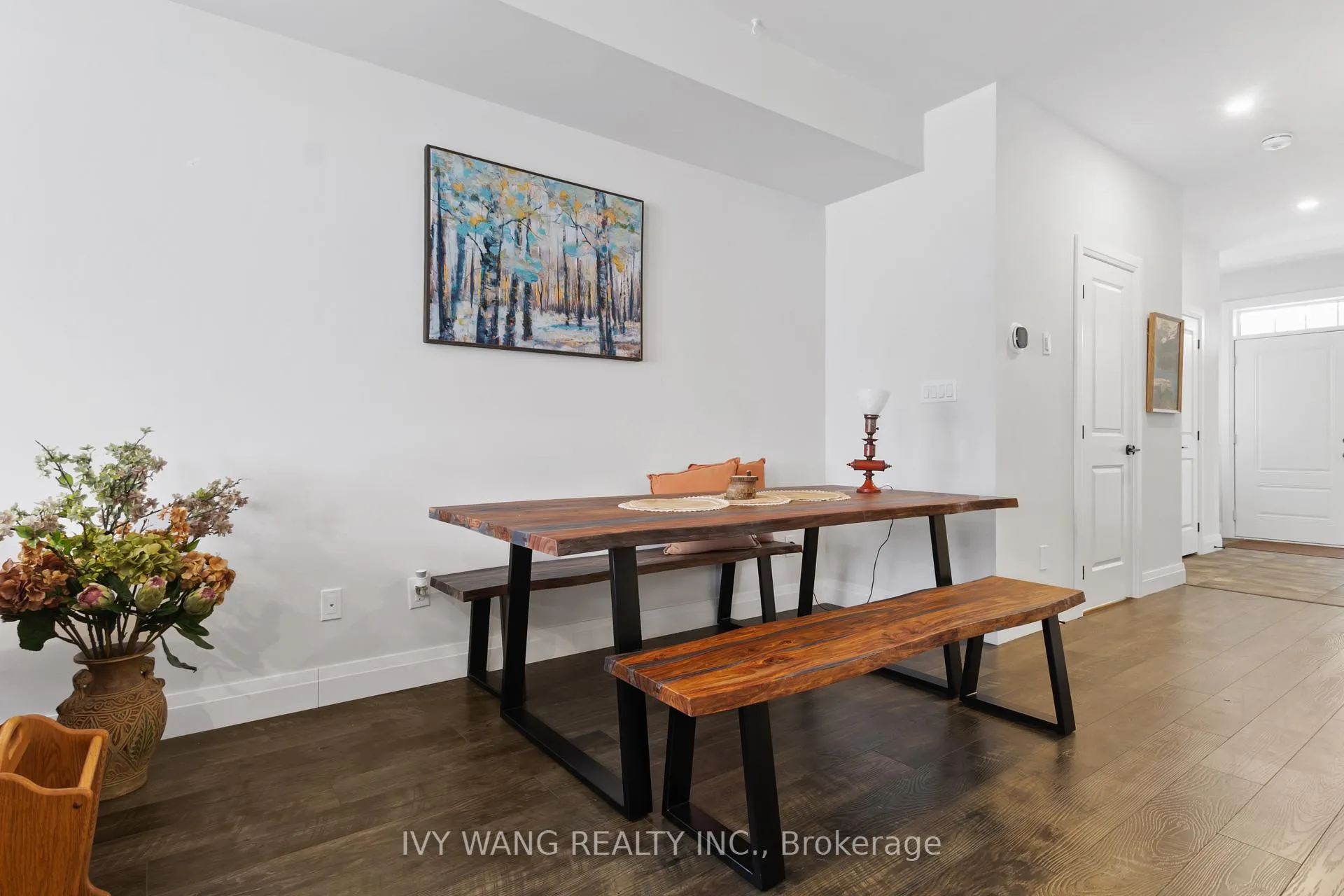 Photo 6 of 130 Red Pine Street, Blue Mountains — HOMEH