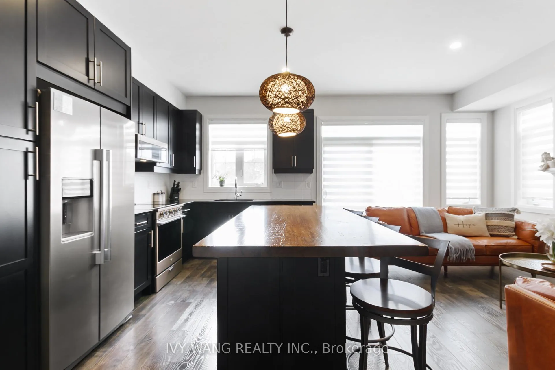 Photo 9 of 130 Red Pine Street, Blue Mountains — HOMEH