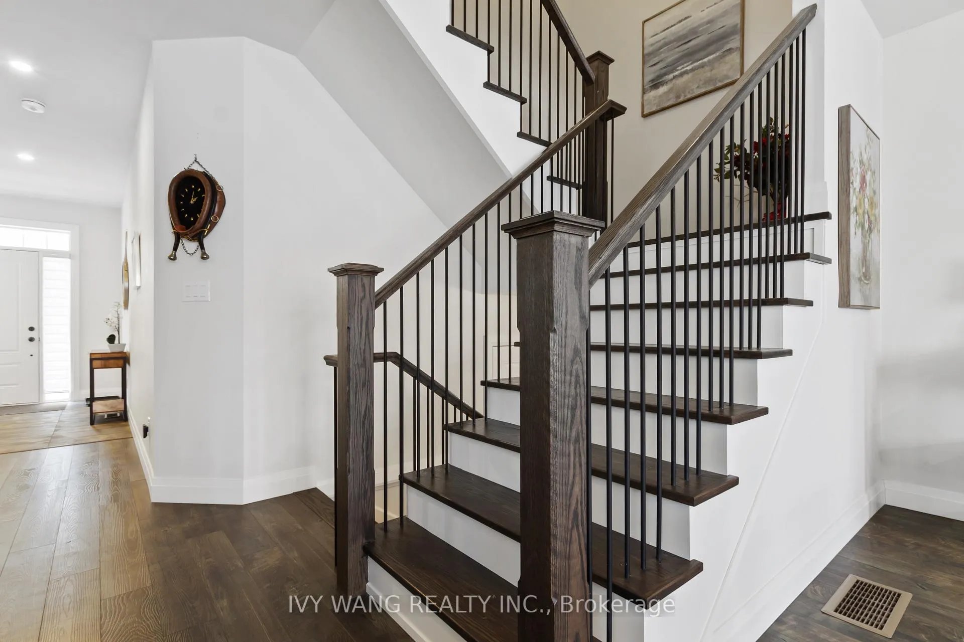 Photo 16 of 130 Red Pine Street, Blue Mountains — HOMEH