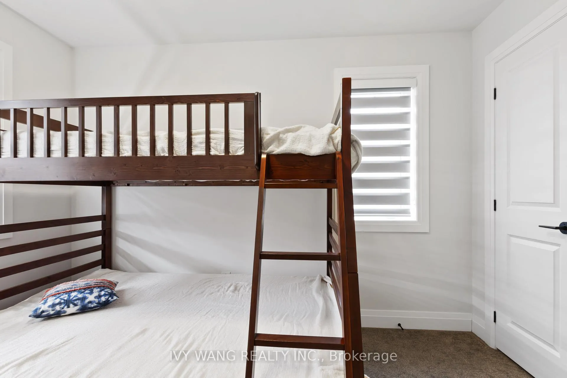 Photo 24 of 130 Red Pine Street, Blue Mountains — HOMEH
