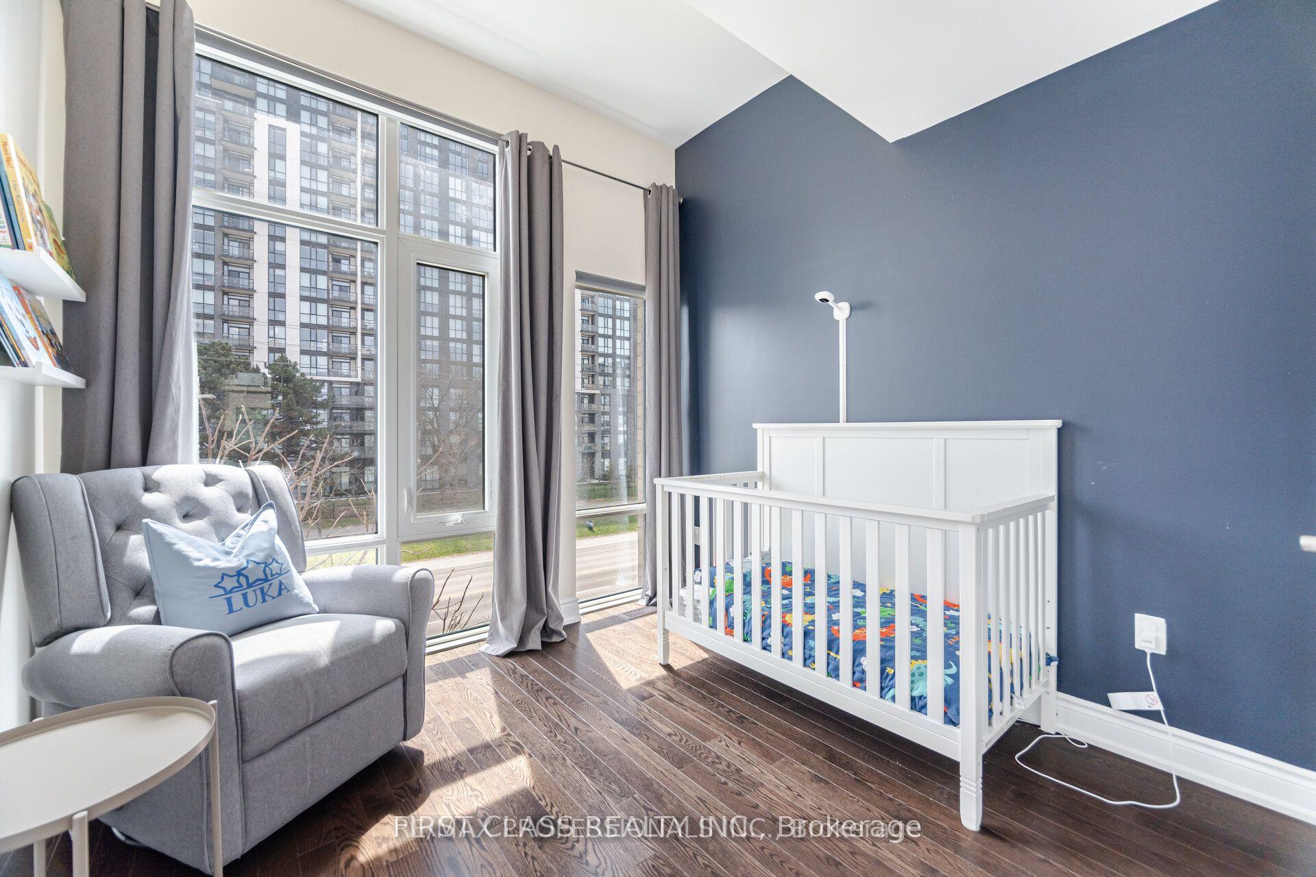 Photo 9 of 31 Pony Farm Drive, Etobicoke, Willowridge-Martingrove-Richview — HOMEH