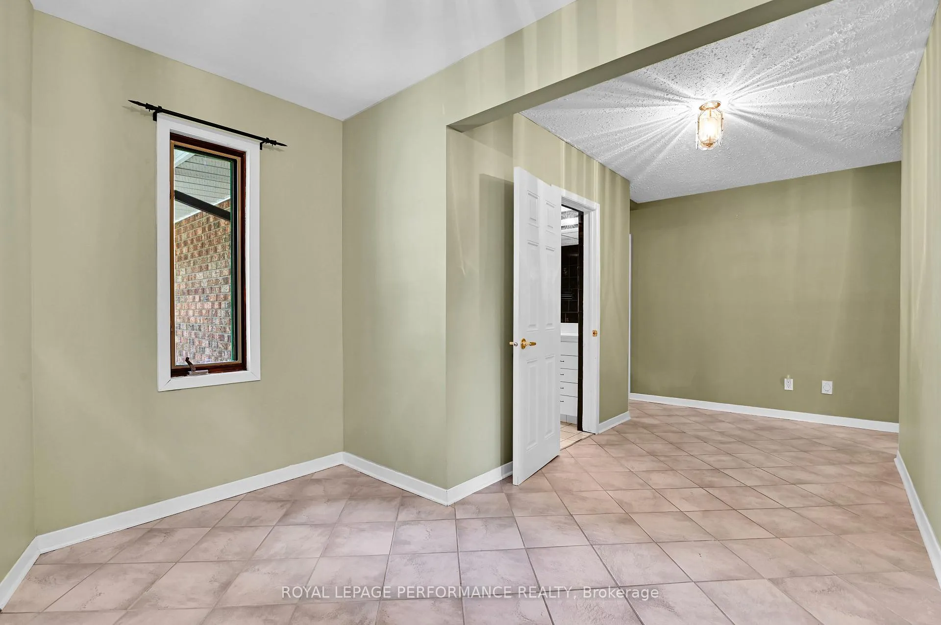 Photo 22 of 50 Stinson Avenue, Ottawa, Lynwood Village — HOMEH