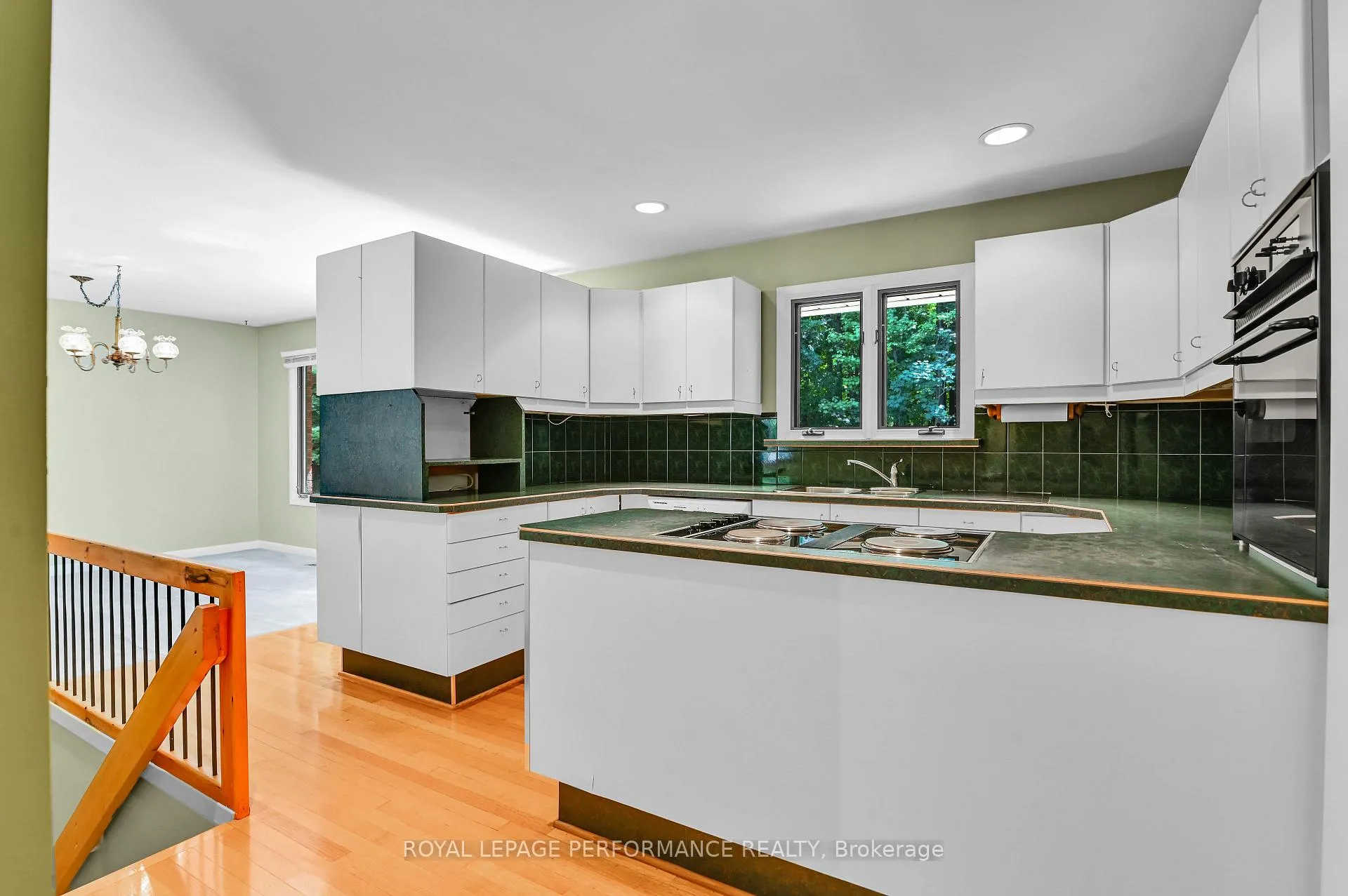Photo 75 of 50 Stinson Avenue, Ottawa, Lynwood Village — HOMEH