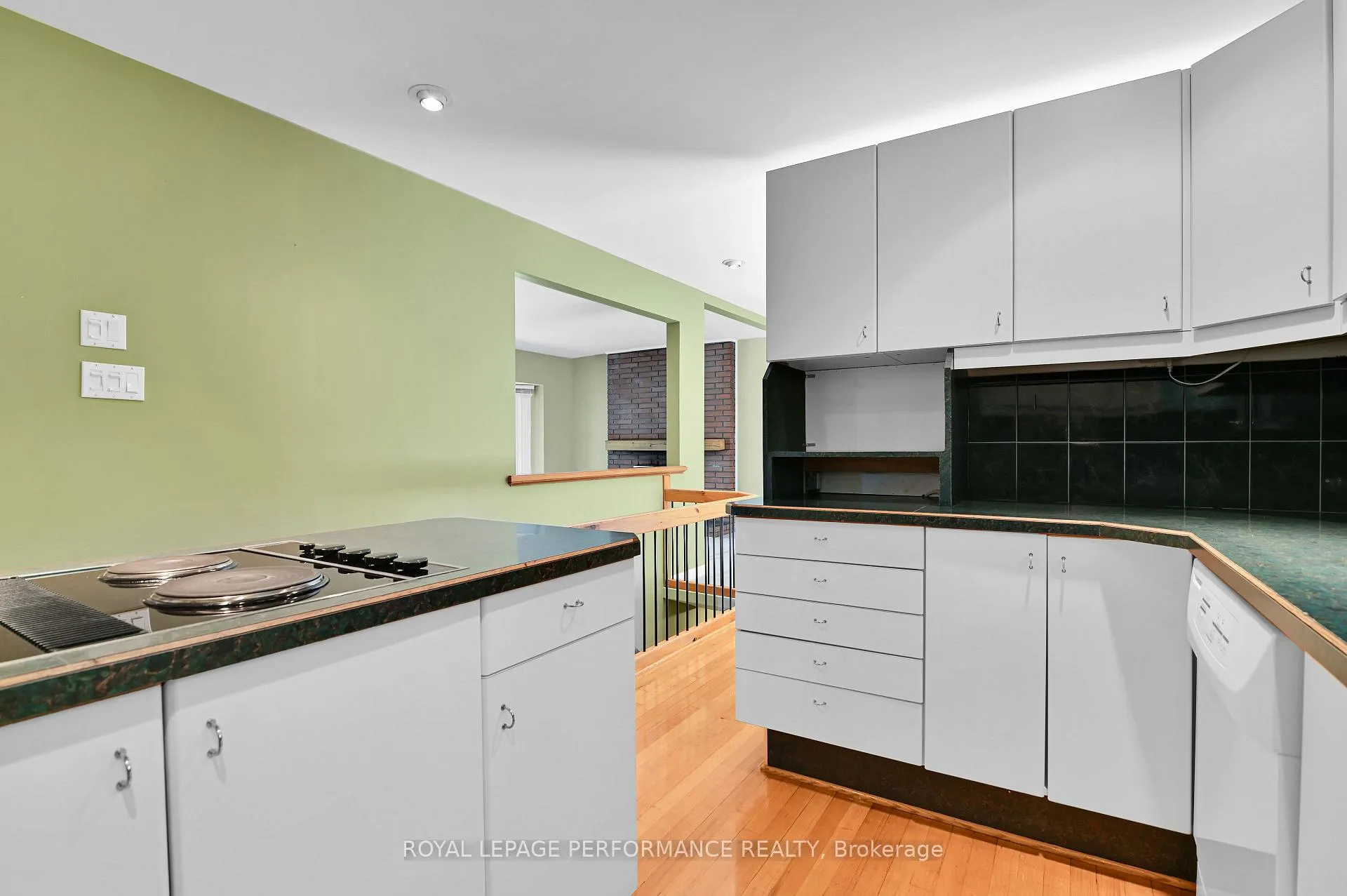 Photo 112 of 50 Stinson Avenue, Ottawa, Lynwood Village — HOMEH