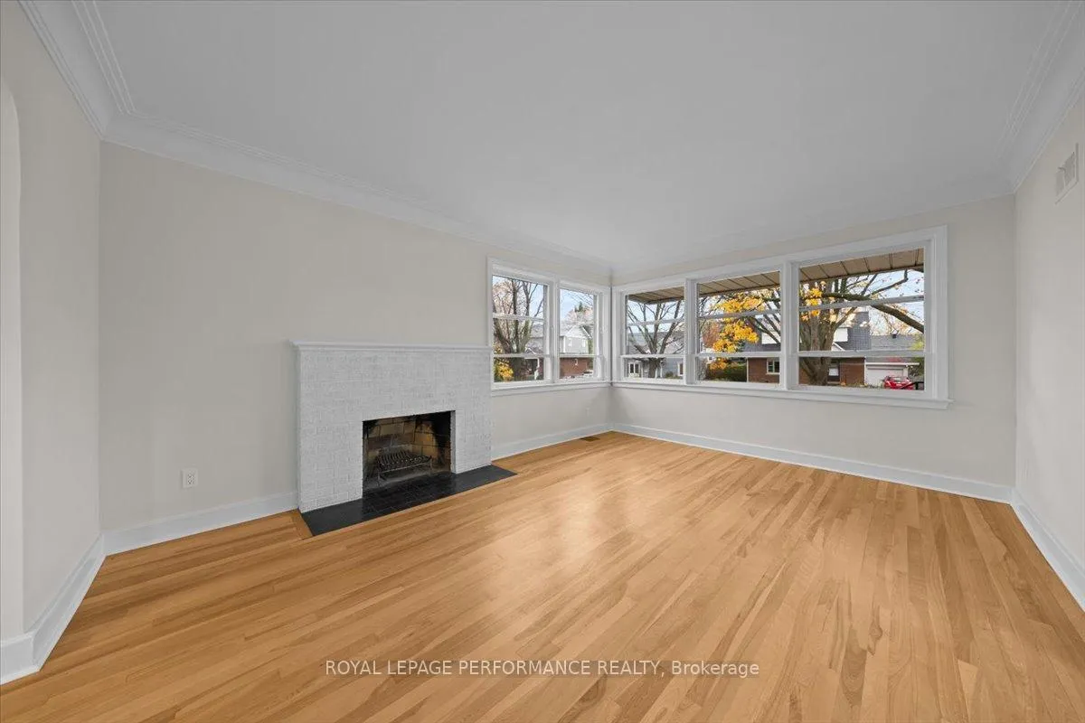 Photo 12 of 234 Knox Crescent, Ottawa, Riverview Park — HOMEH