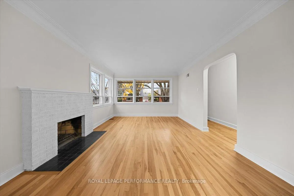 Photo 24 of 234 Knox Crescent, Ottawa, Riverview Park — HOMEH