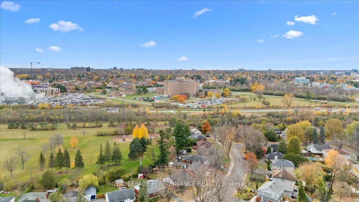Photo 339 of 234 Knox Crescent, Ottawa, Riverview Park — HOMEH