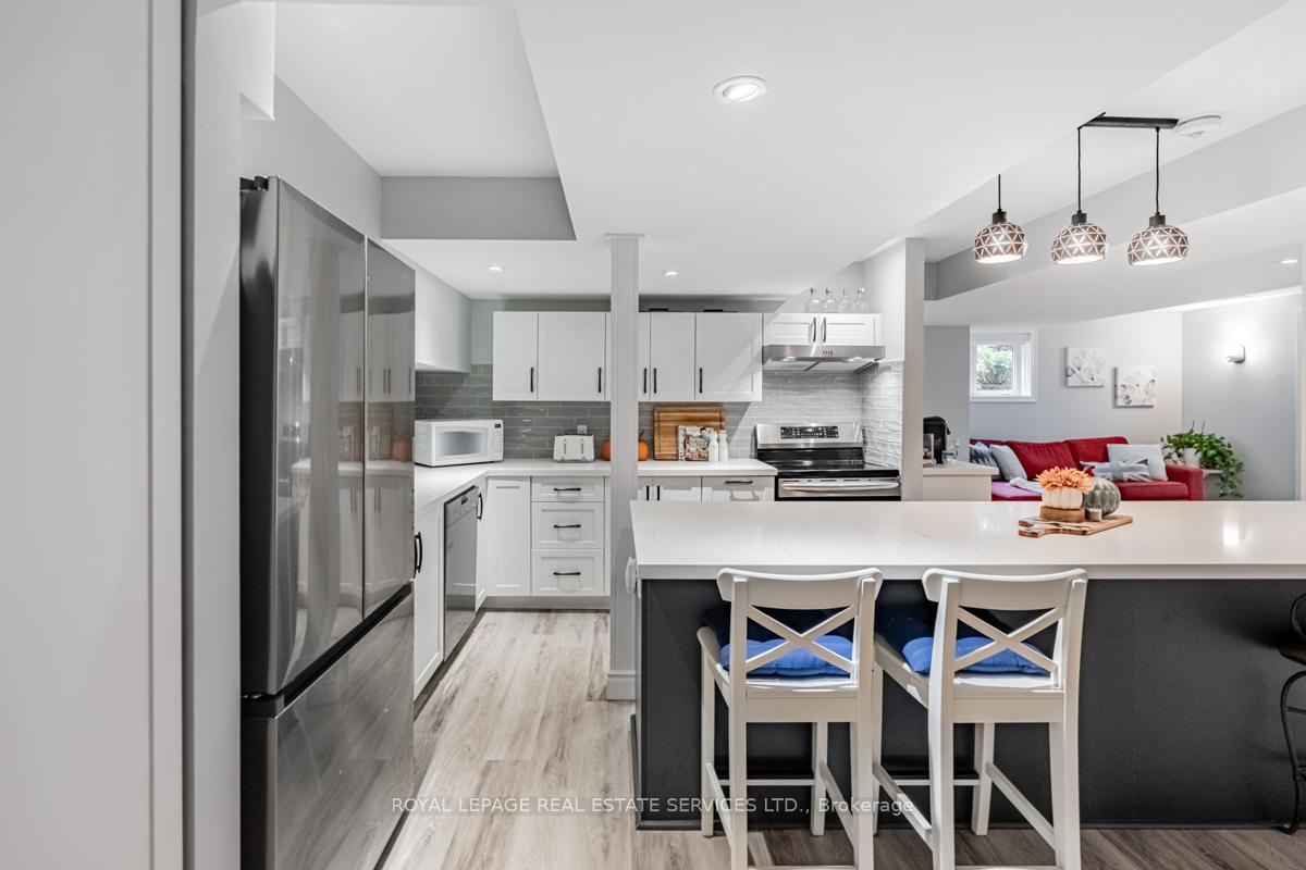 Photo 3 of Unit Unit 2, 59 The Westway, Etobicoke, Willowridge-Martingrove-Richview — HOMEH