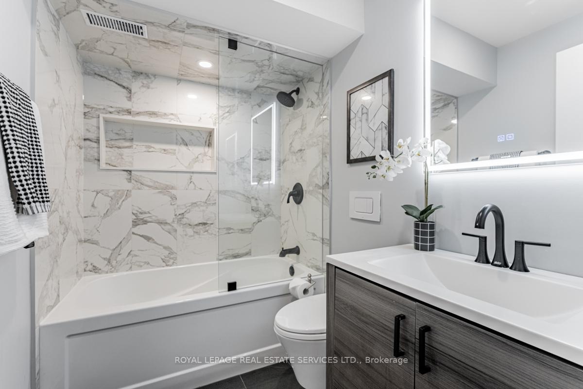 Photo 14 of Unit Unit 2, 59 The Westway, Etobicoke, Willowridge-Martingrove-Richview — HOMEH