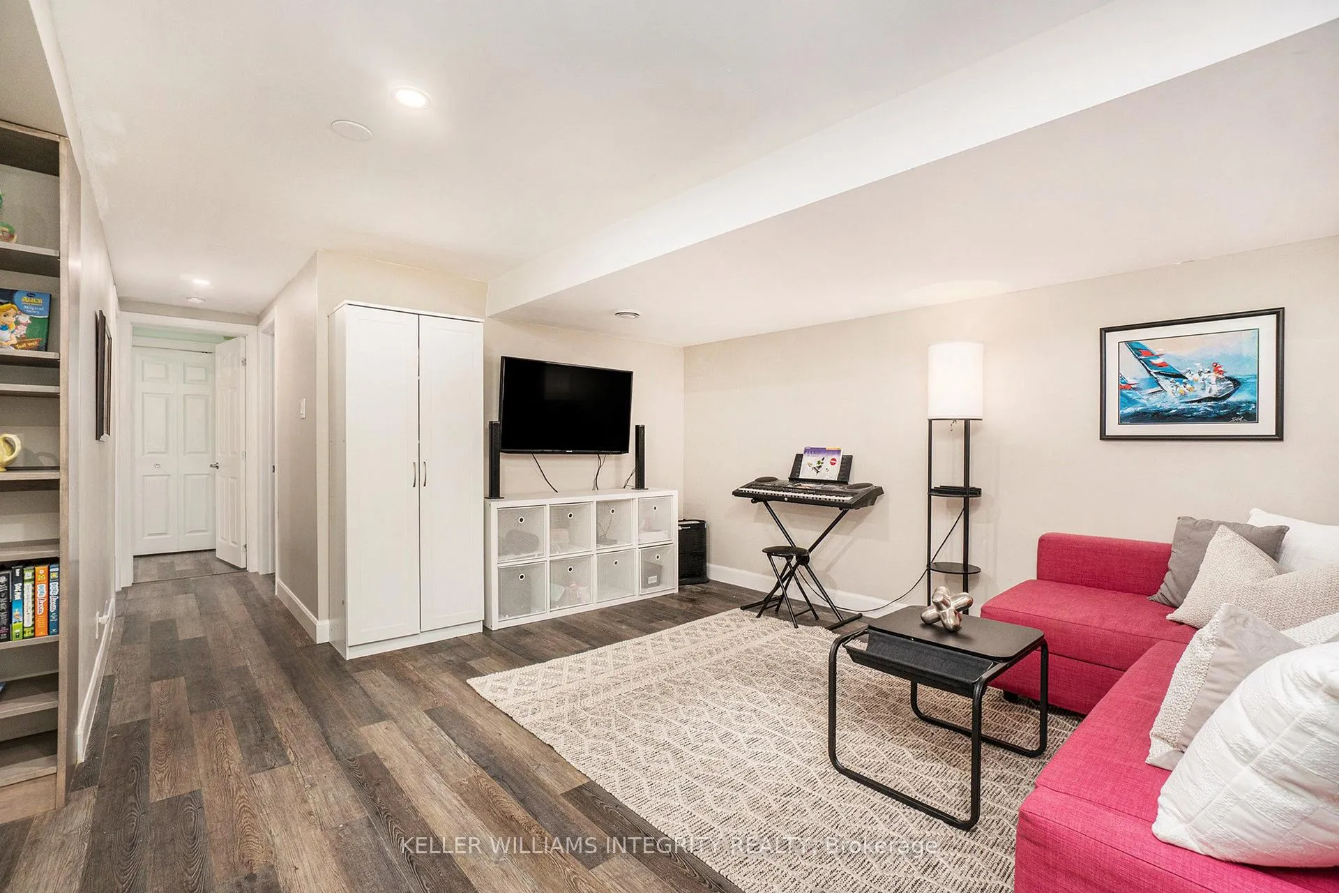 Photo 211 of 673 La Verendrye Drive, Ottawa, Beacon Hill North — HOMEH