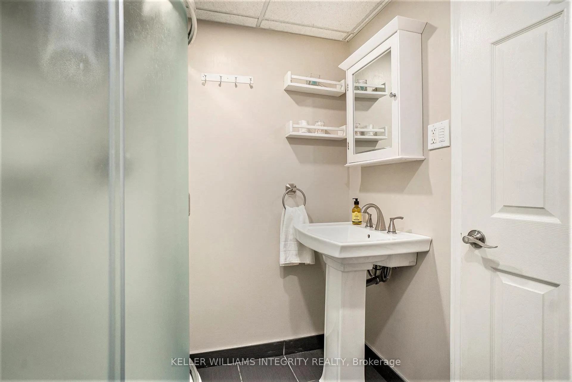Photo 251 of 673 La Verendrye Drive, Ottawa, Beacon Hill North — HOMEH